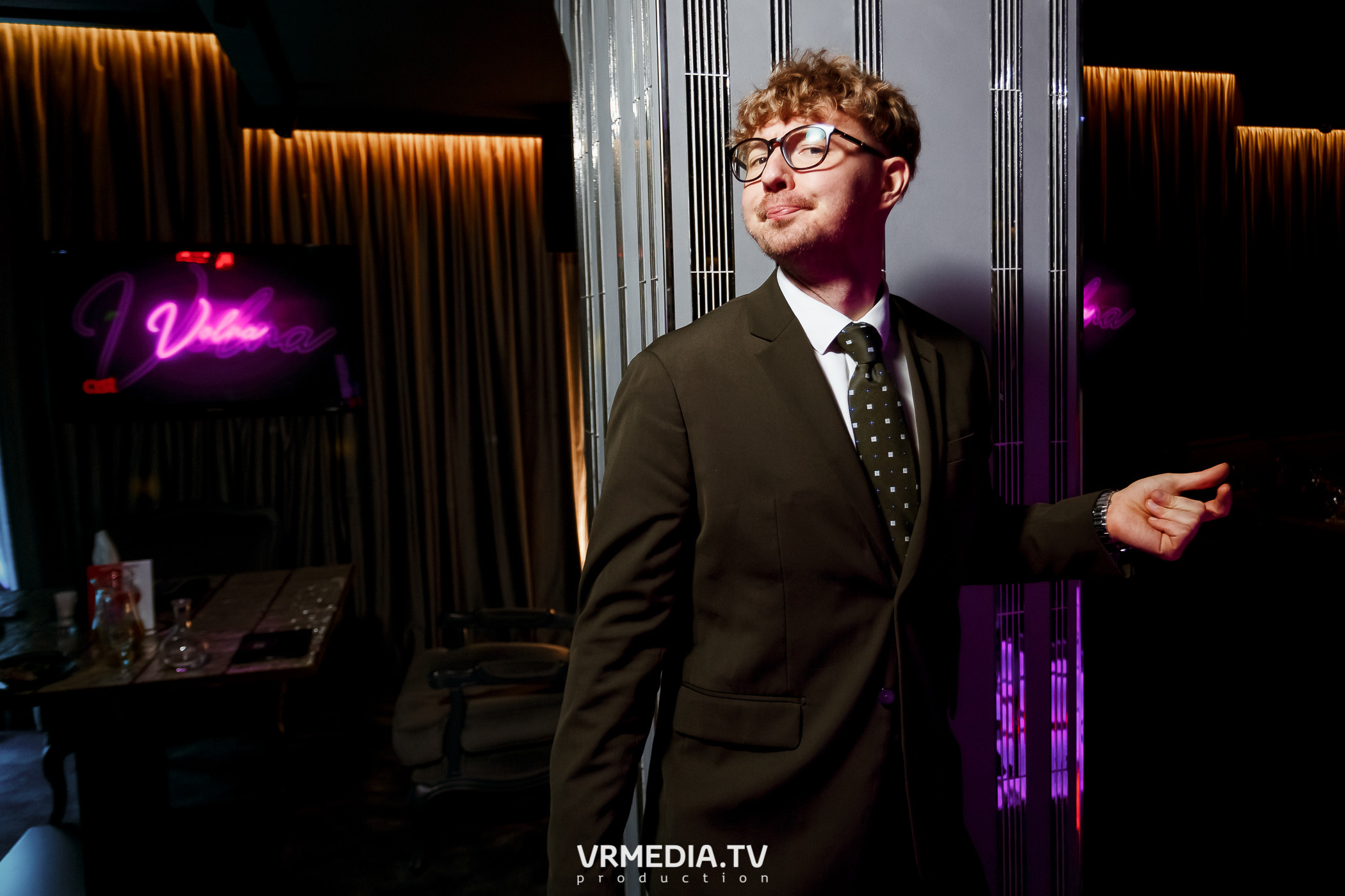 Выходные в караоке-баре «Volna»