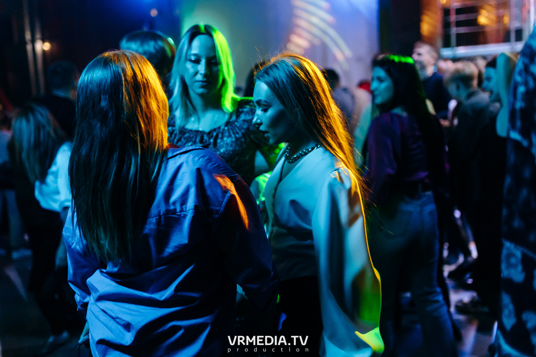 Выходные в баре «DOSKI»