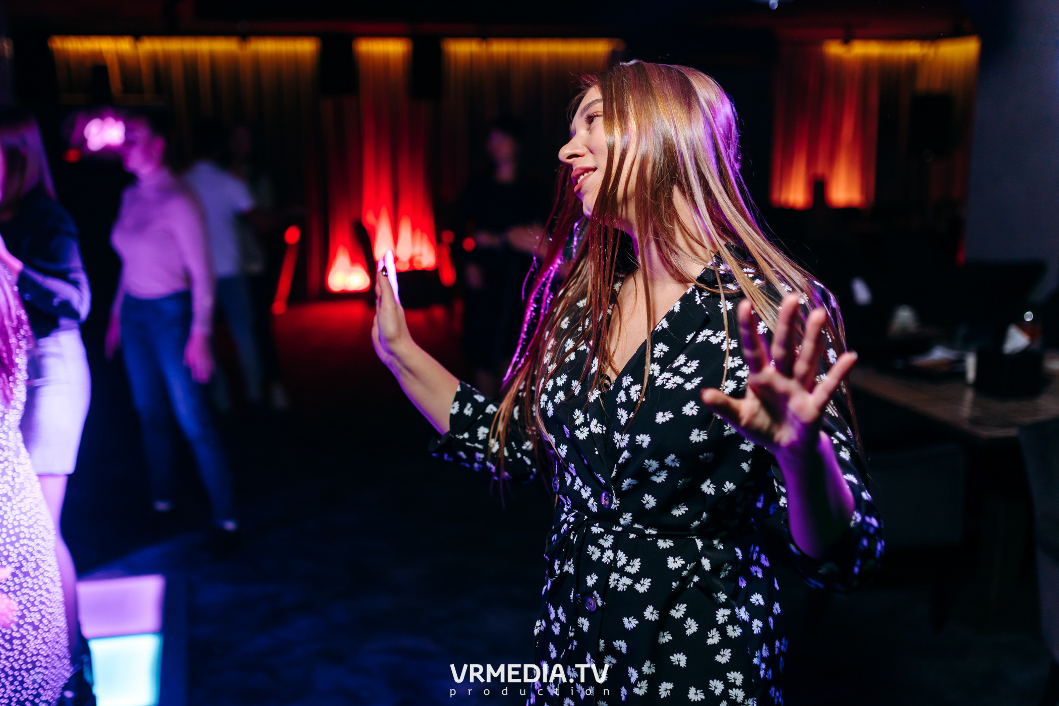 «Жуй орбит без сахара» в караоке-баре «Volna»