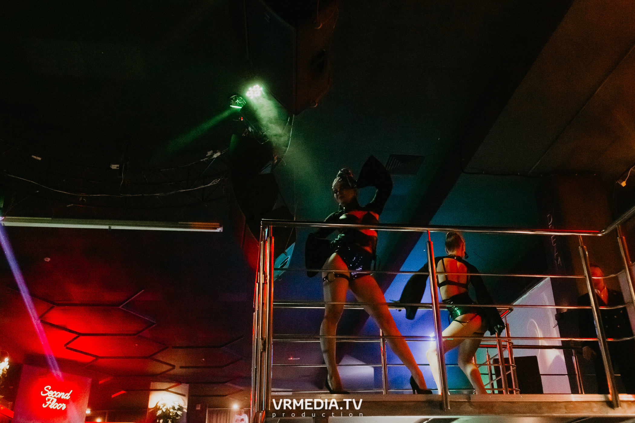 Выходные в баре «DOSKI»