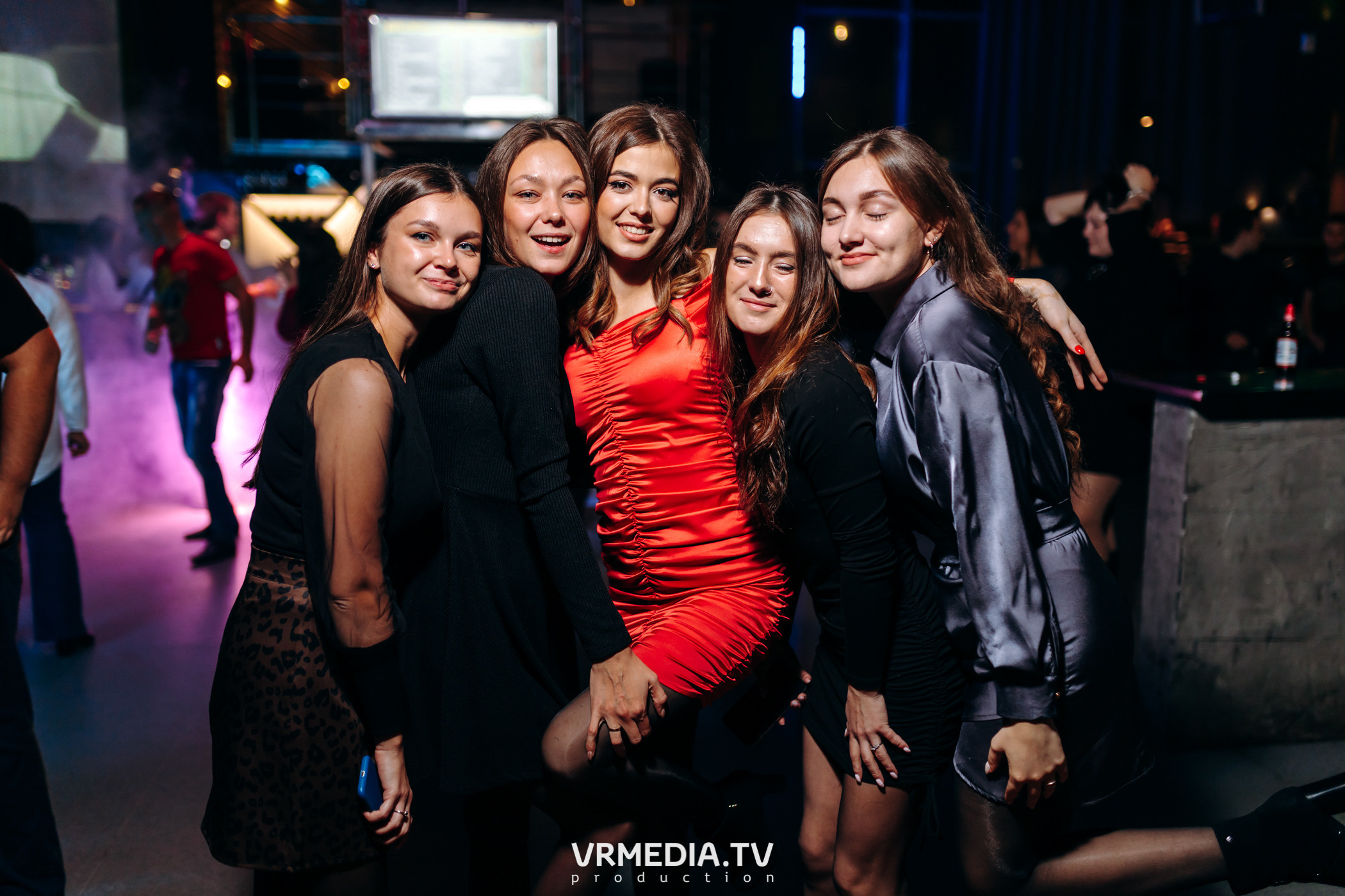 Выходные в баре «DOSKI»