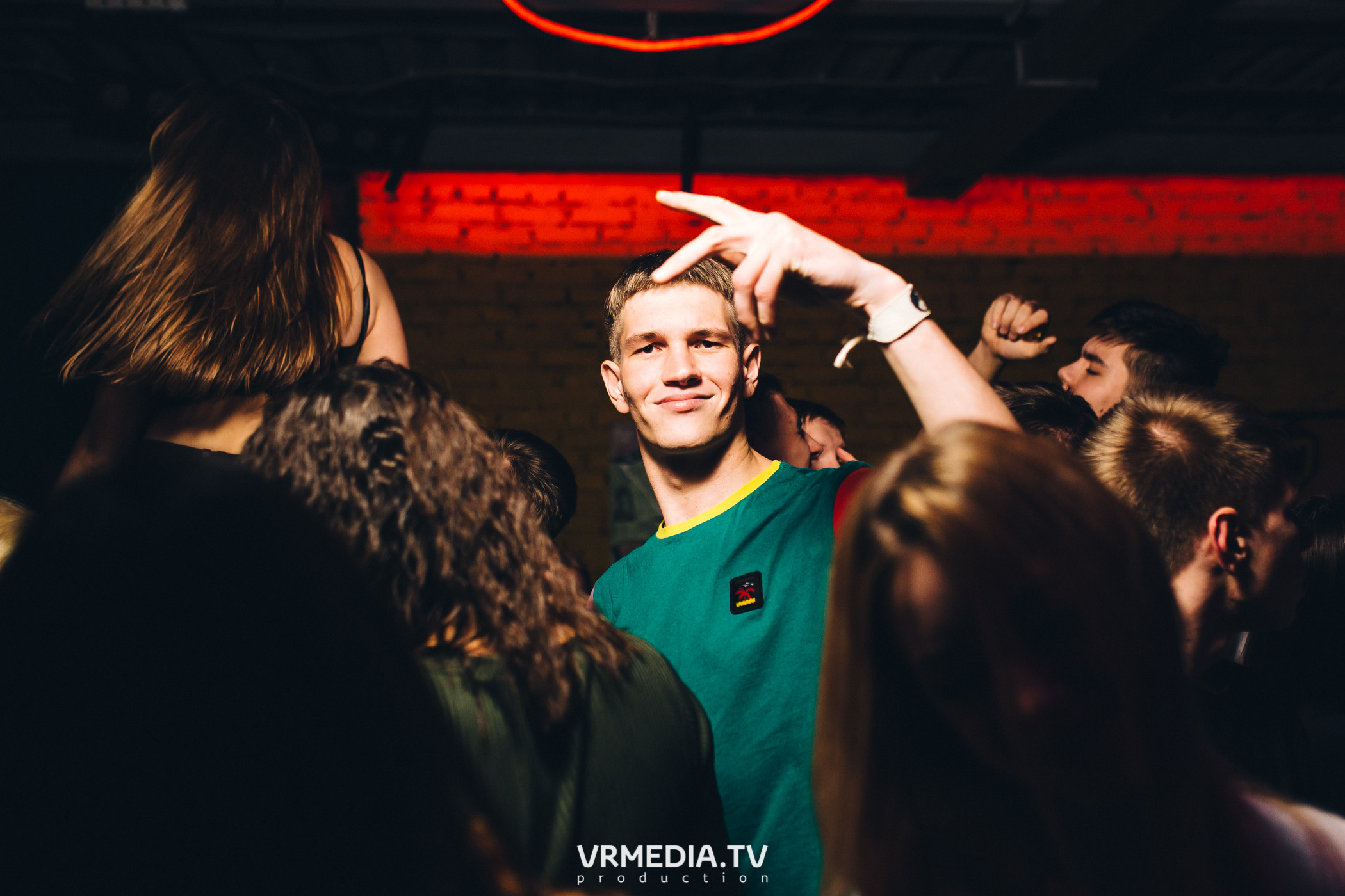 Выходные в баре «Хука Хаус»