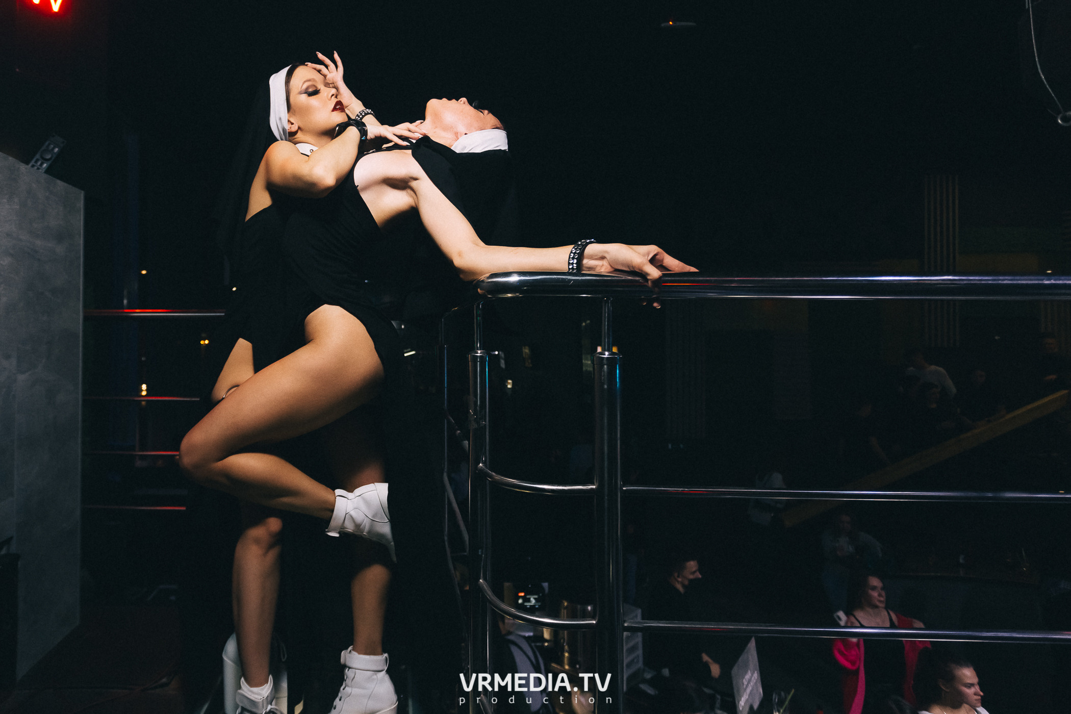 Выходные в баре «DOSKI»