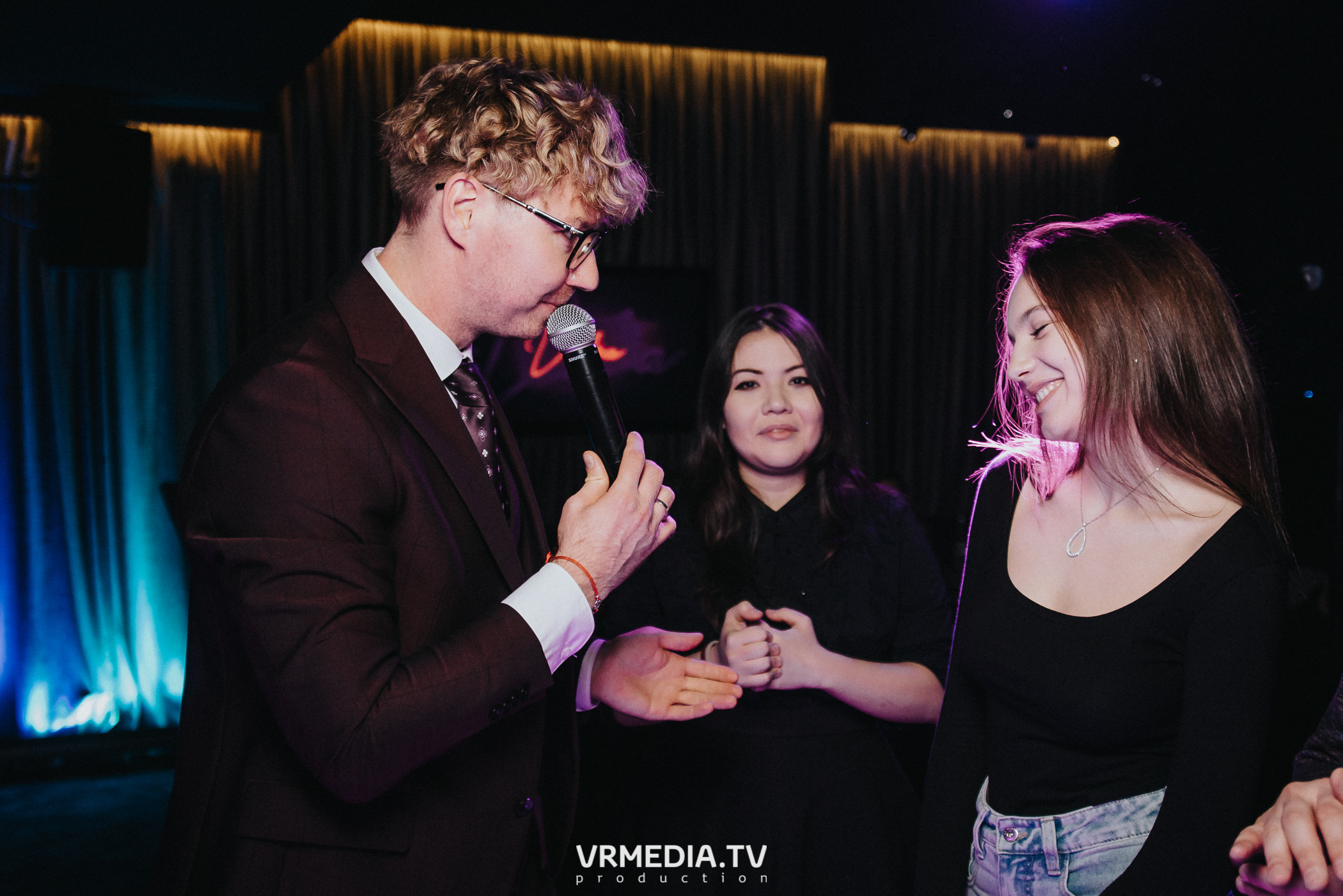 Выходные в караоке-баре «Volna»