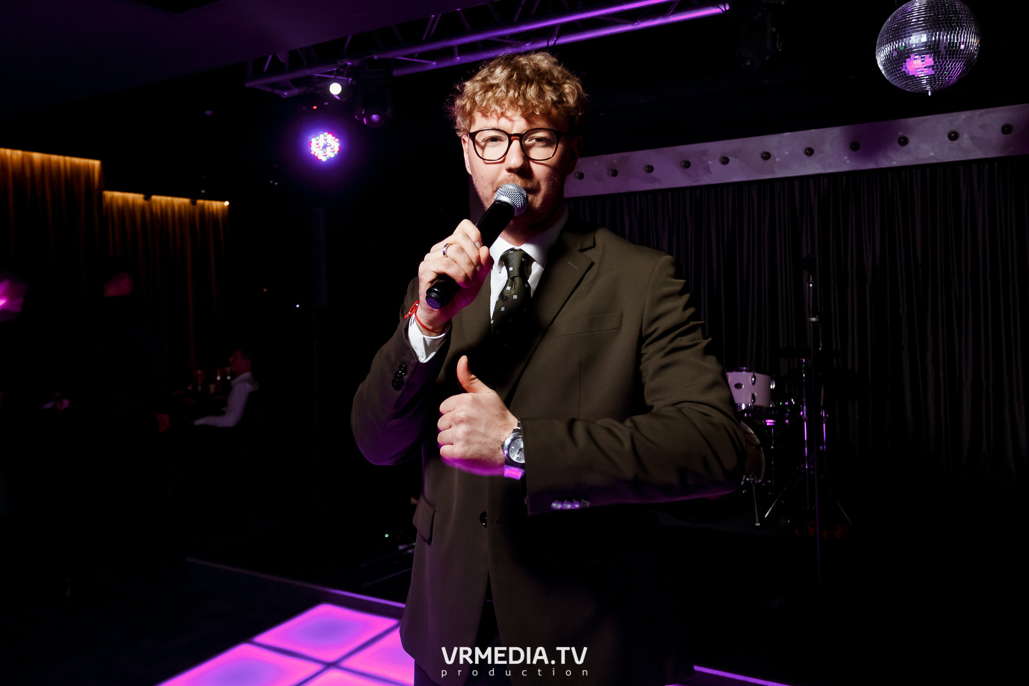 Выходные в караоке-баре «Volna»