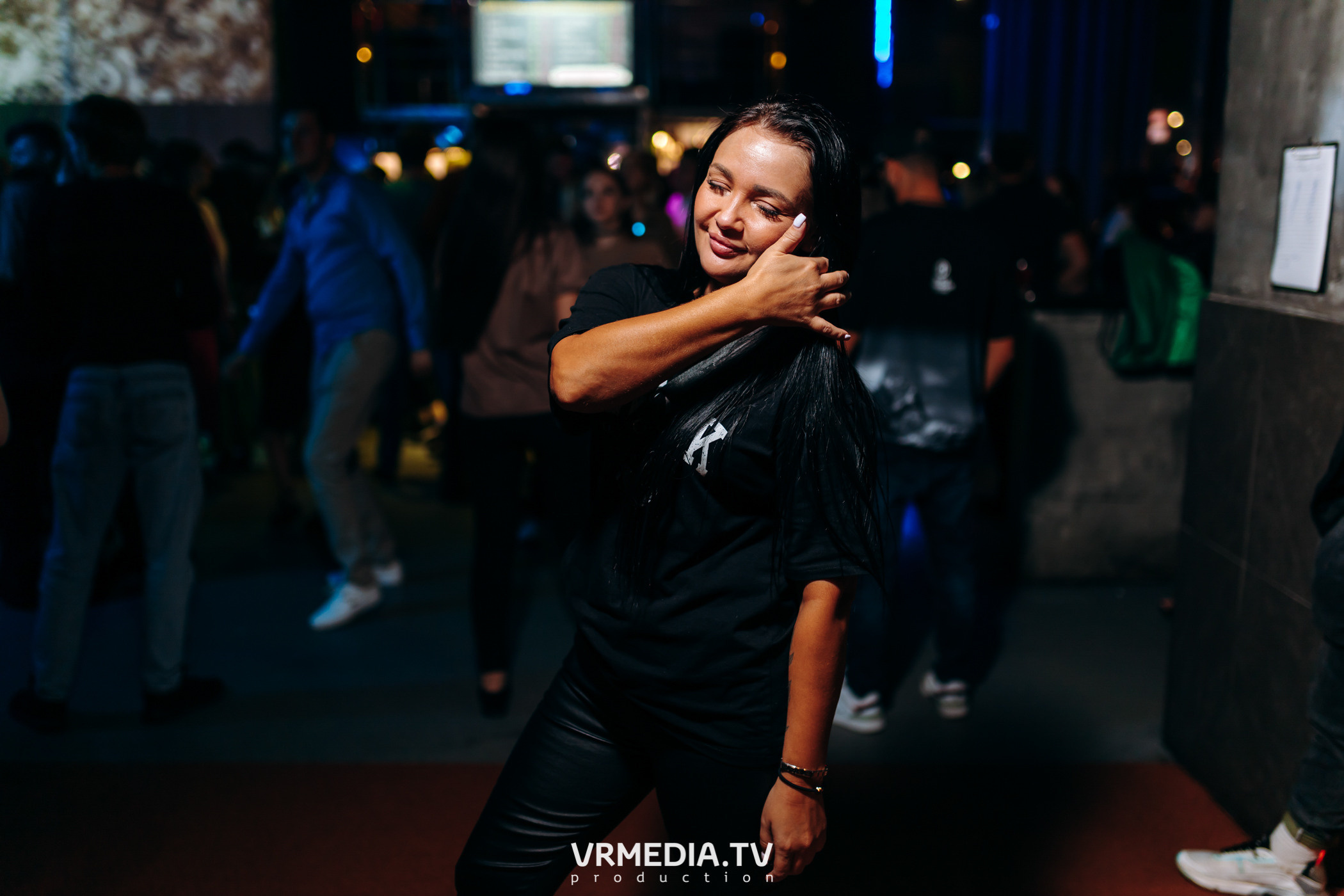 Выходные в баре «DOSKI»