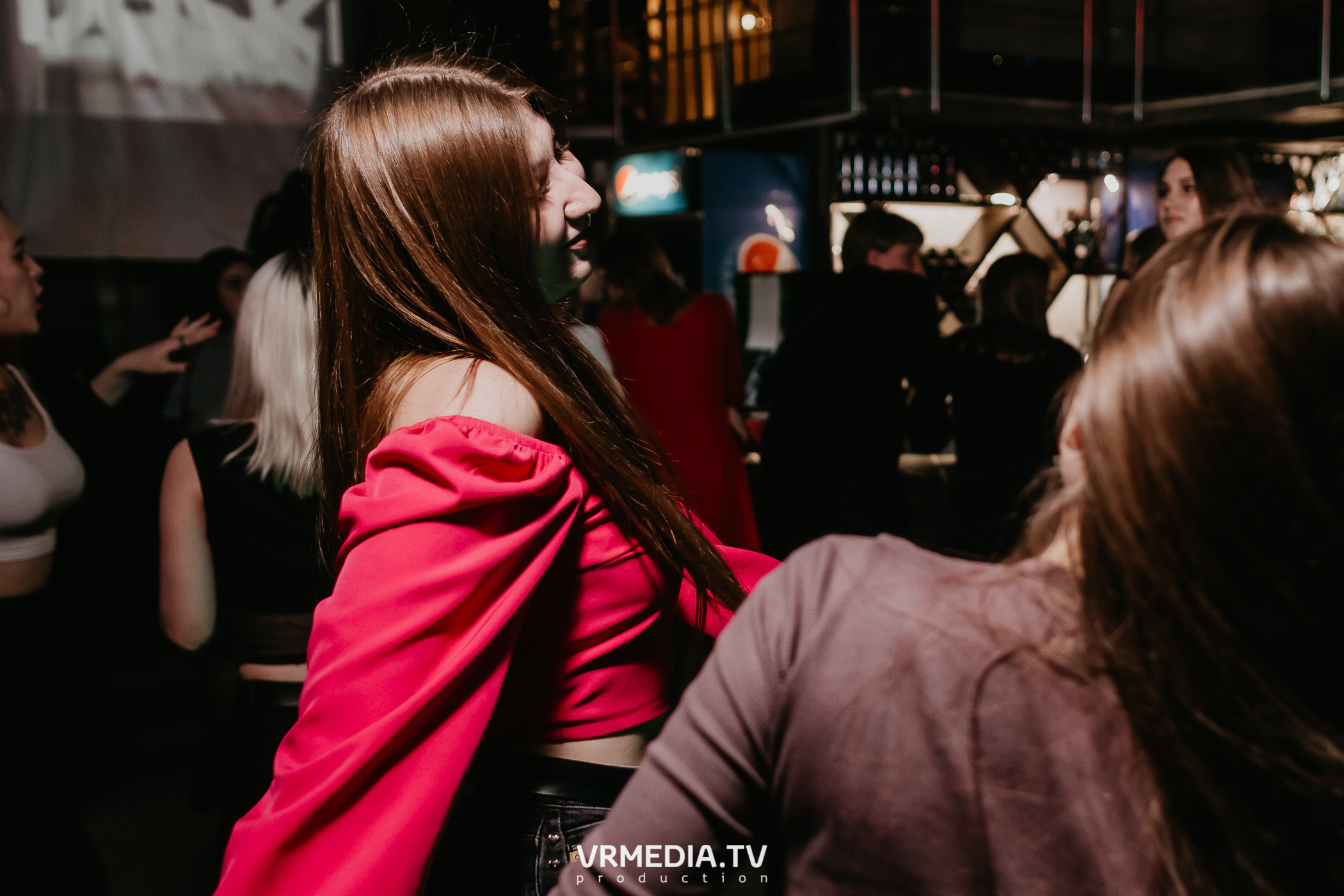 Выходные в баре «DOSKI»