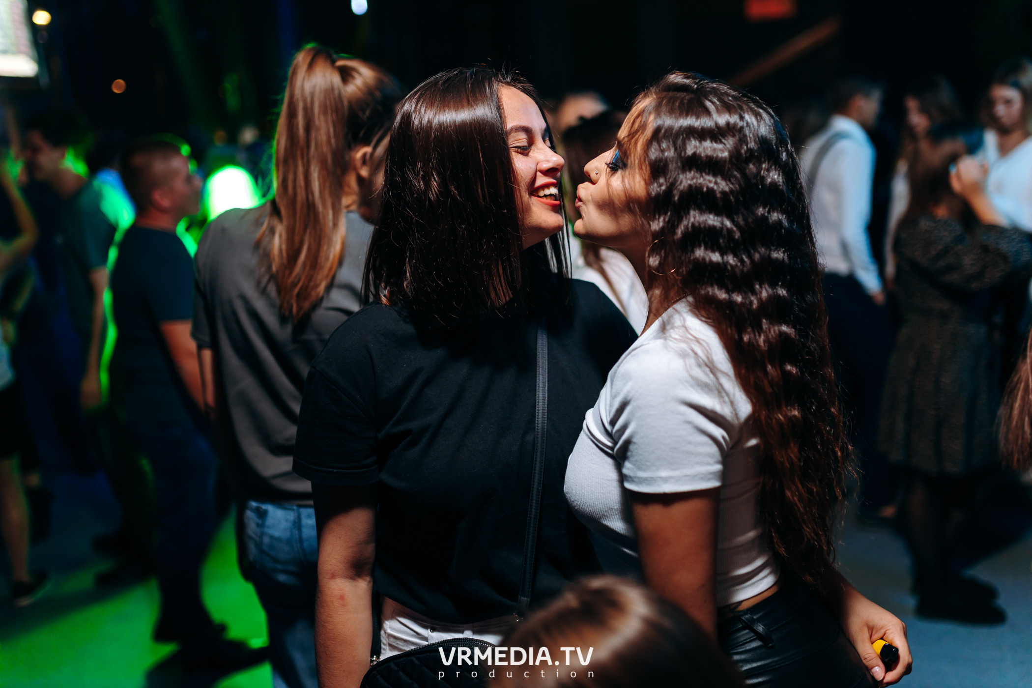 Выходные в баре «DOSKI»