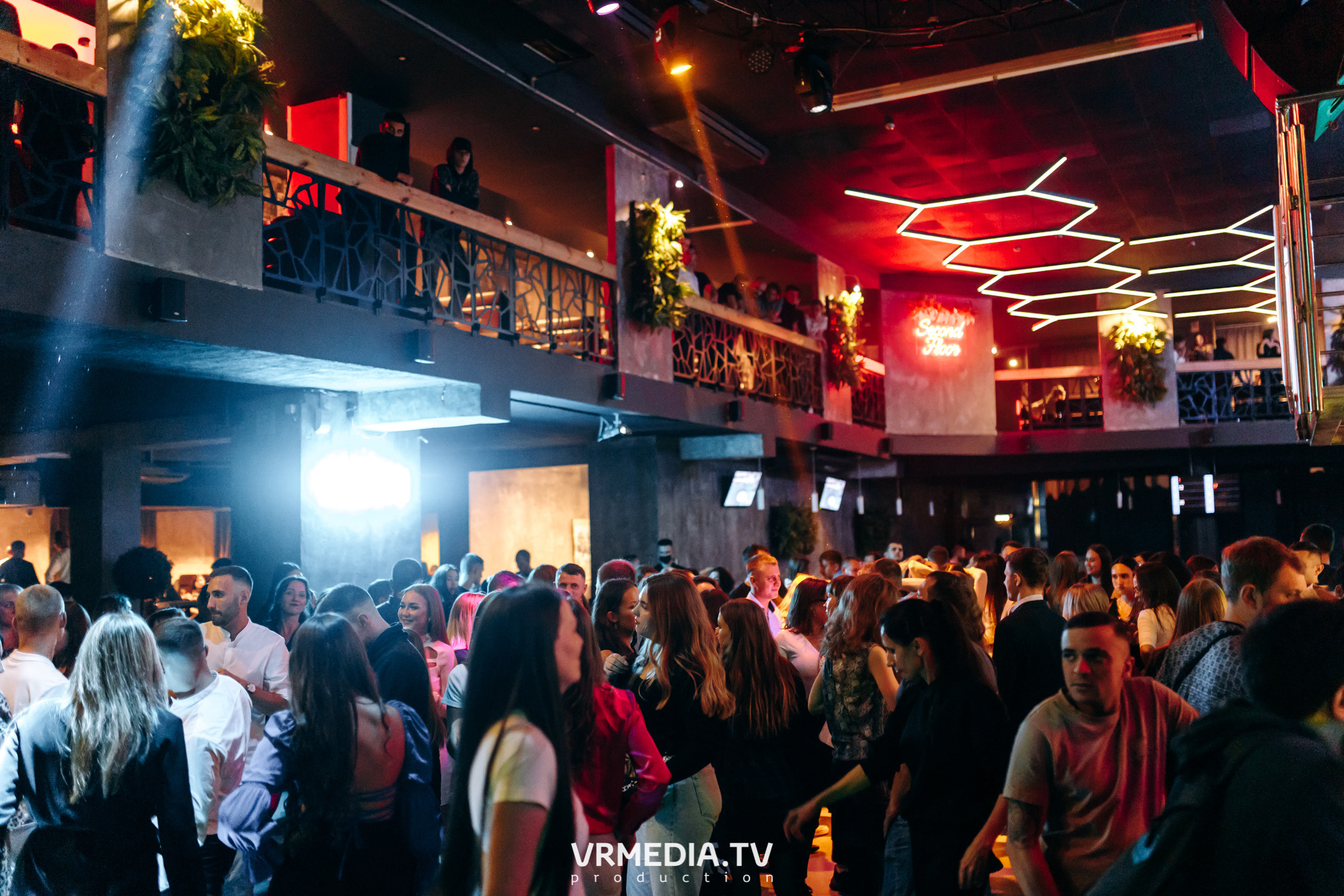 Выходные в баре «DOSKI»