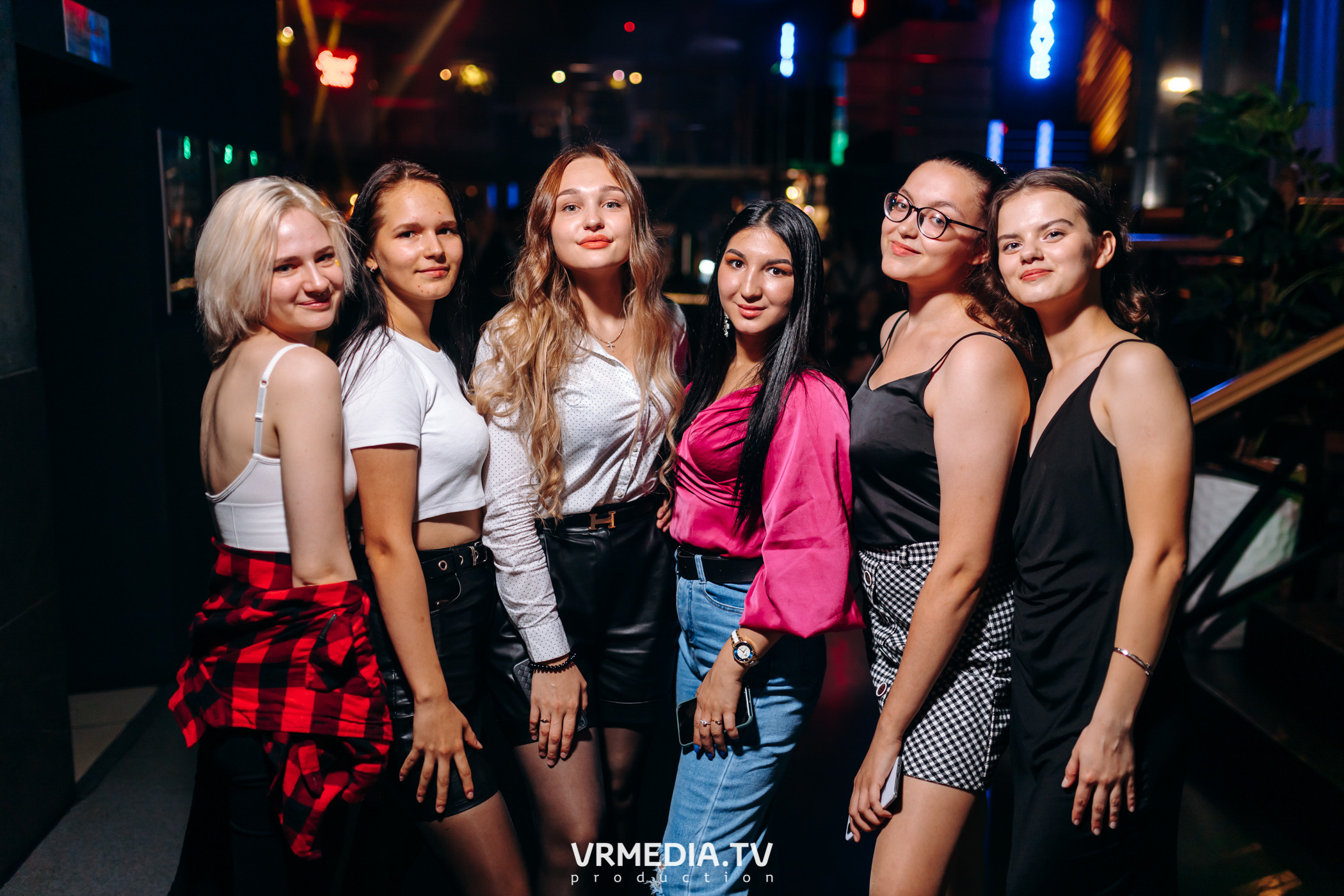 Выходные в баре «DOSKI»