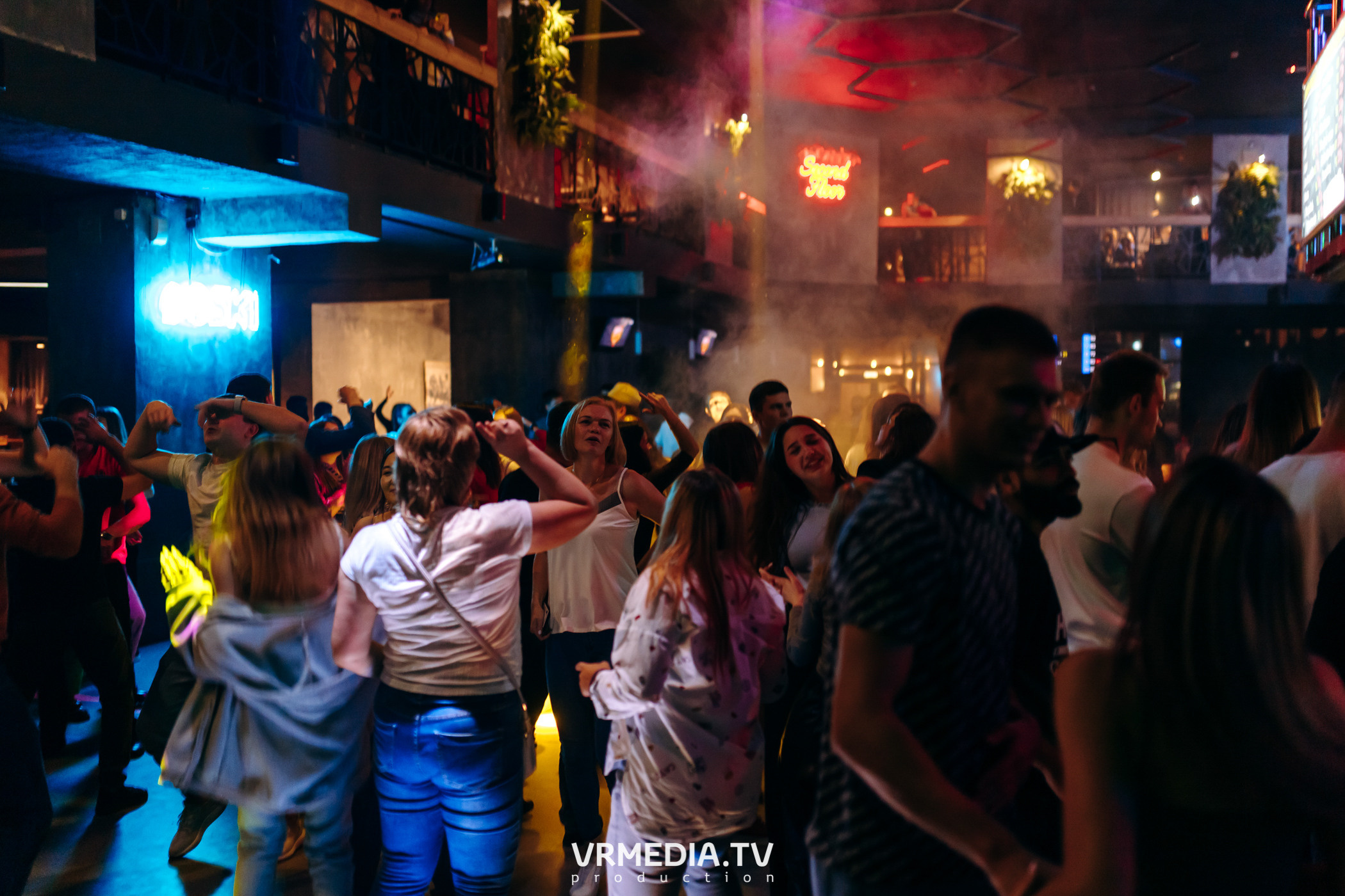 Выходные в баре «DOSKI»