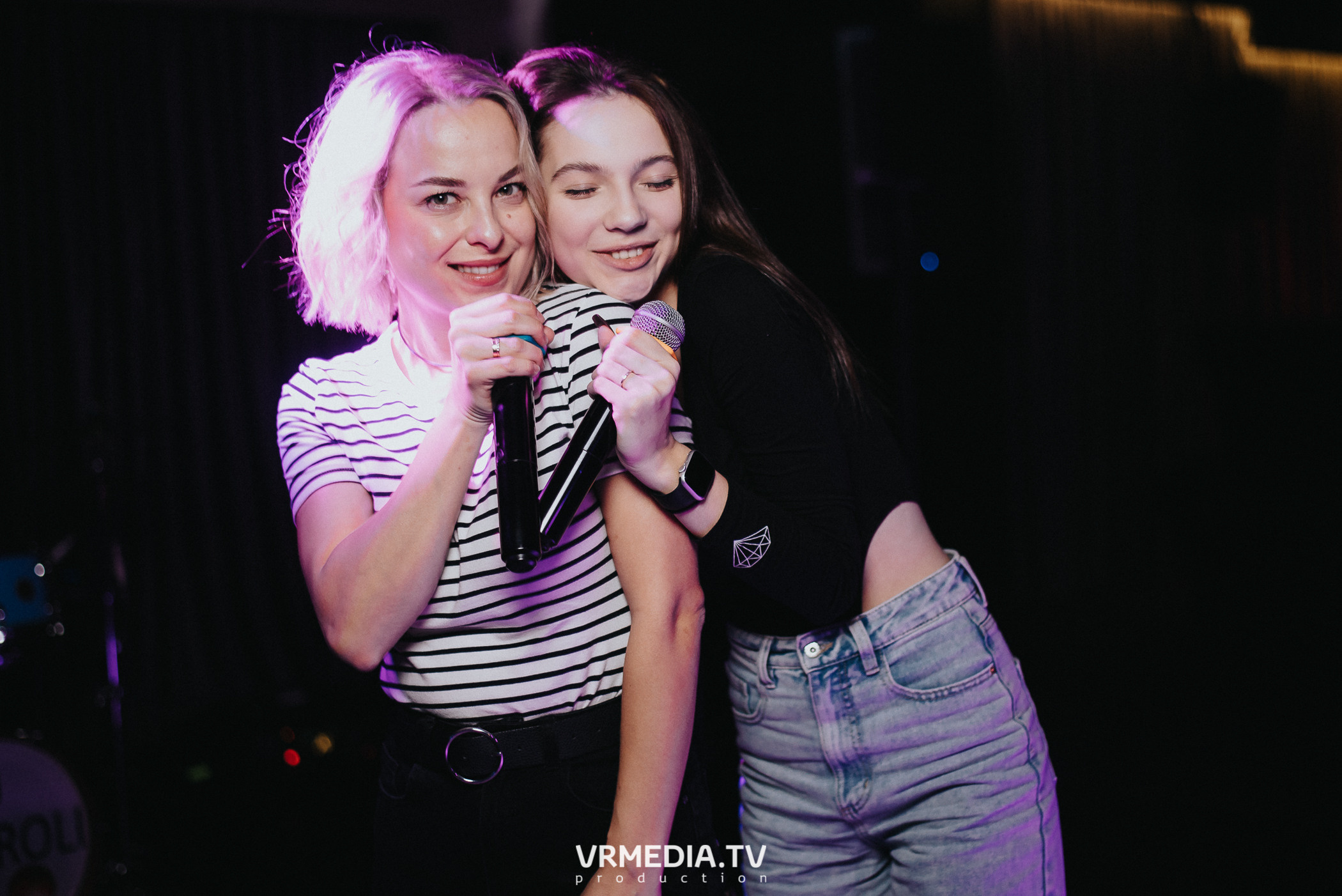 Выходные в караоке-баре «Volna»