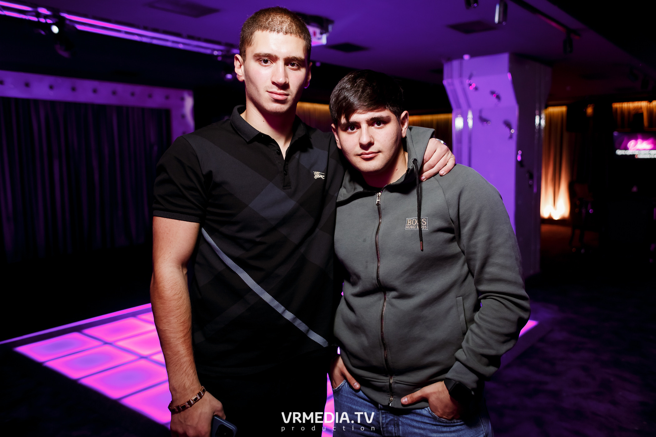 Выходные в караоке-баре «Volna»