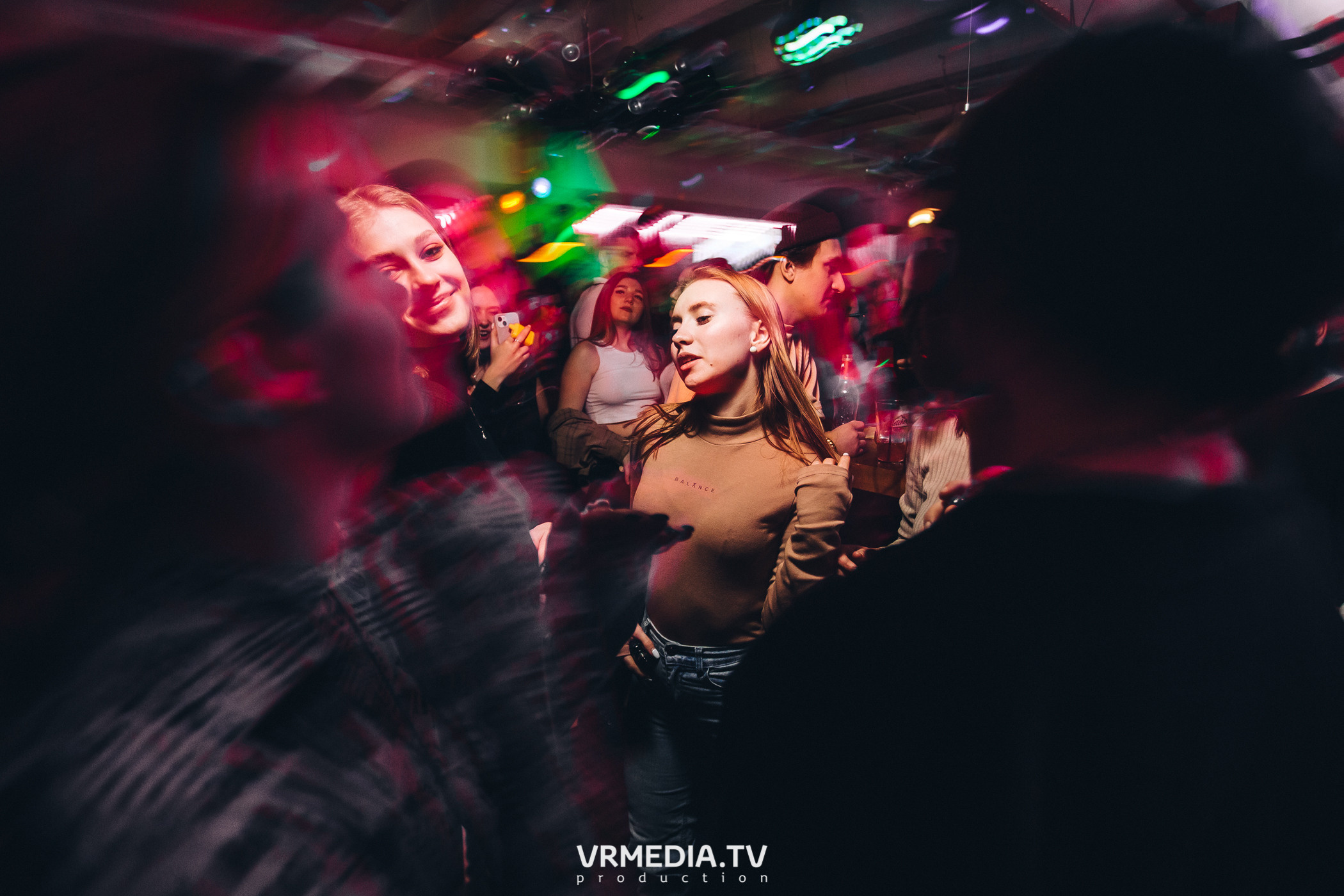 Выходные в баре «Cosmo»