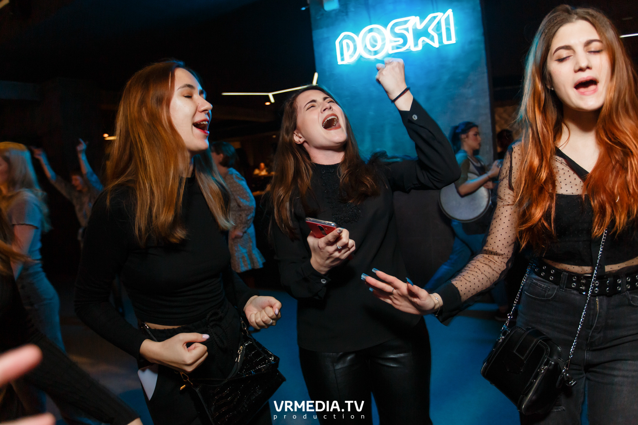 Выходные в баре «DOSKI»