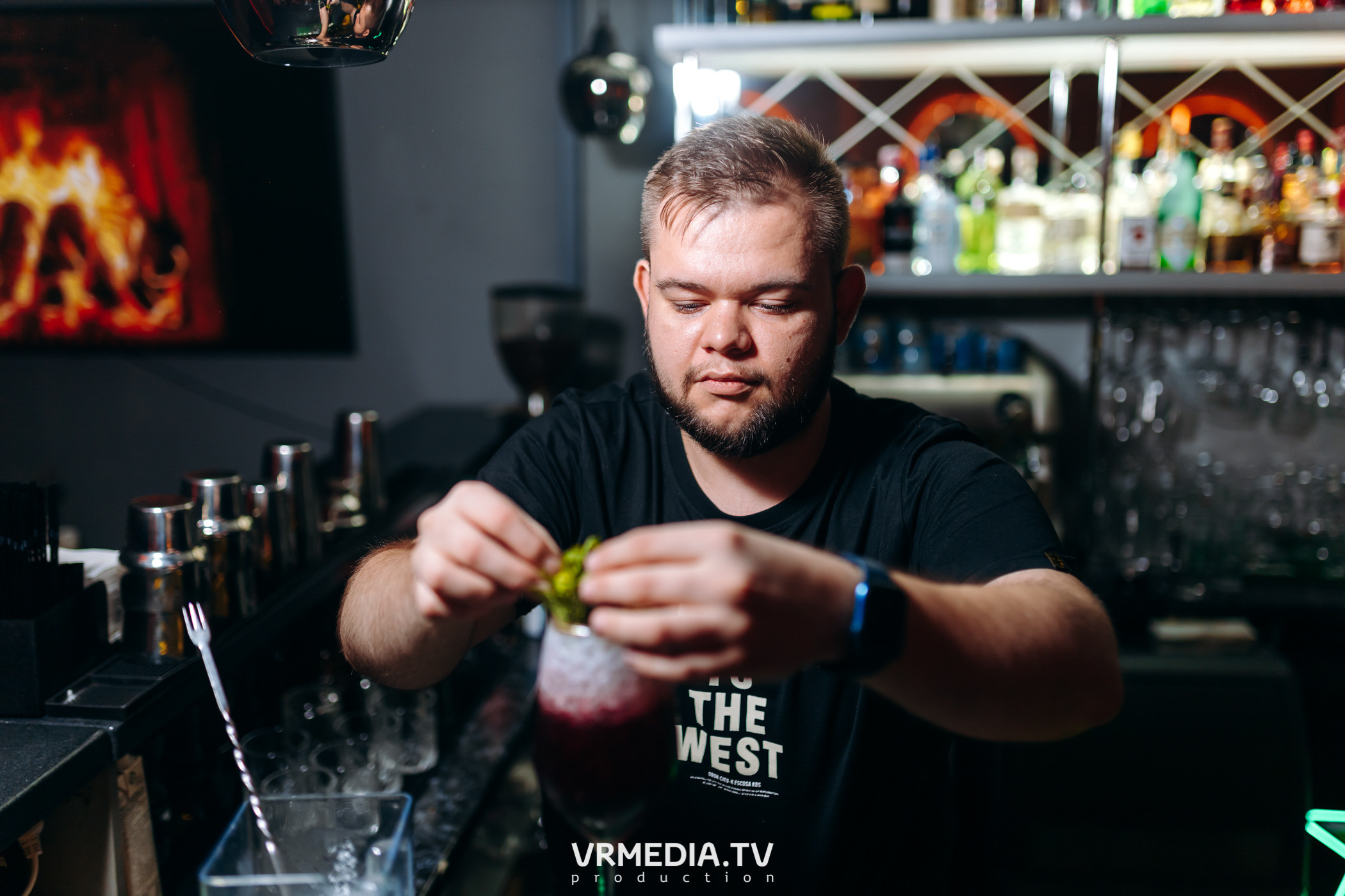 Ночь Безумного Бармена в Lounge Voice Hall «Familia»