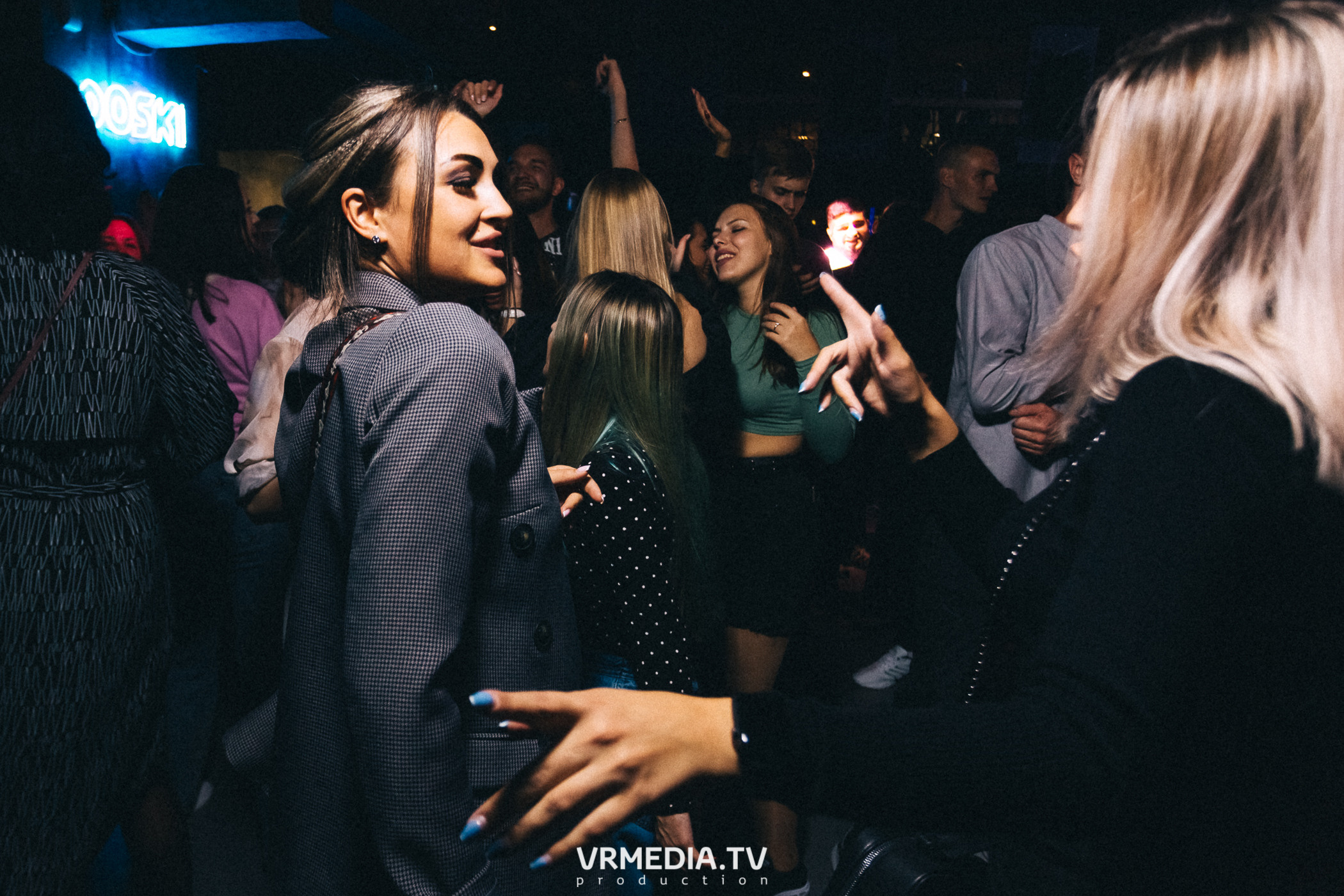 Выходные в баре «DOSKI»