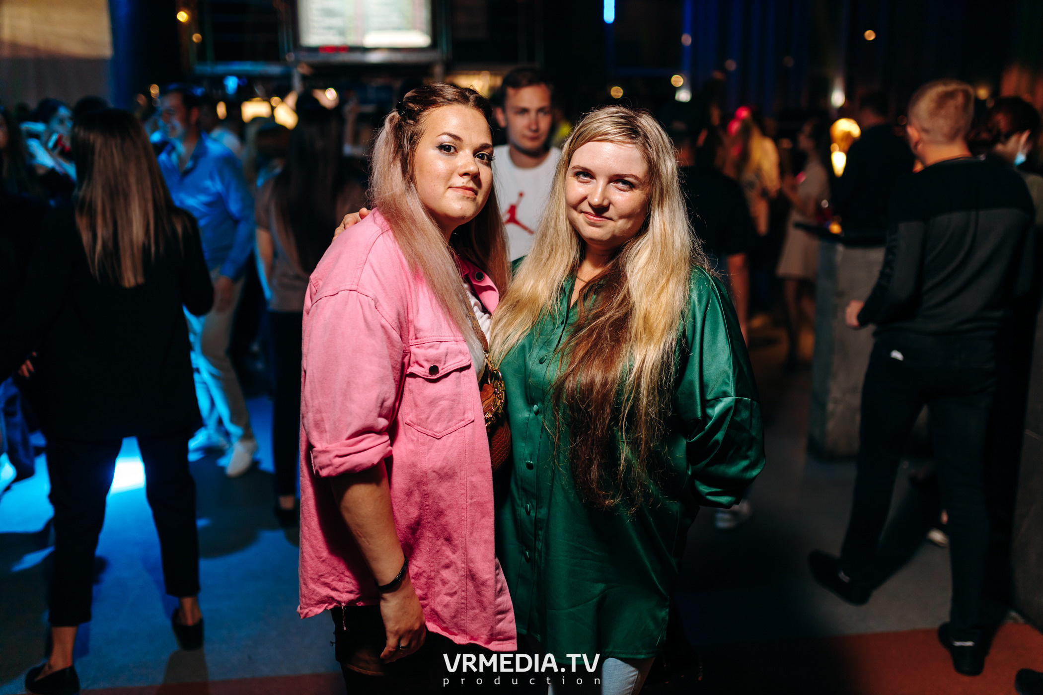 Выходные в баре «DOSKI»