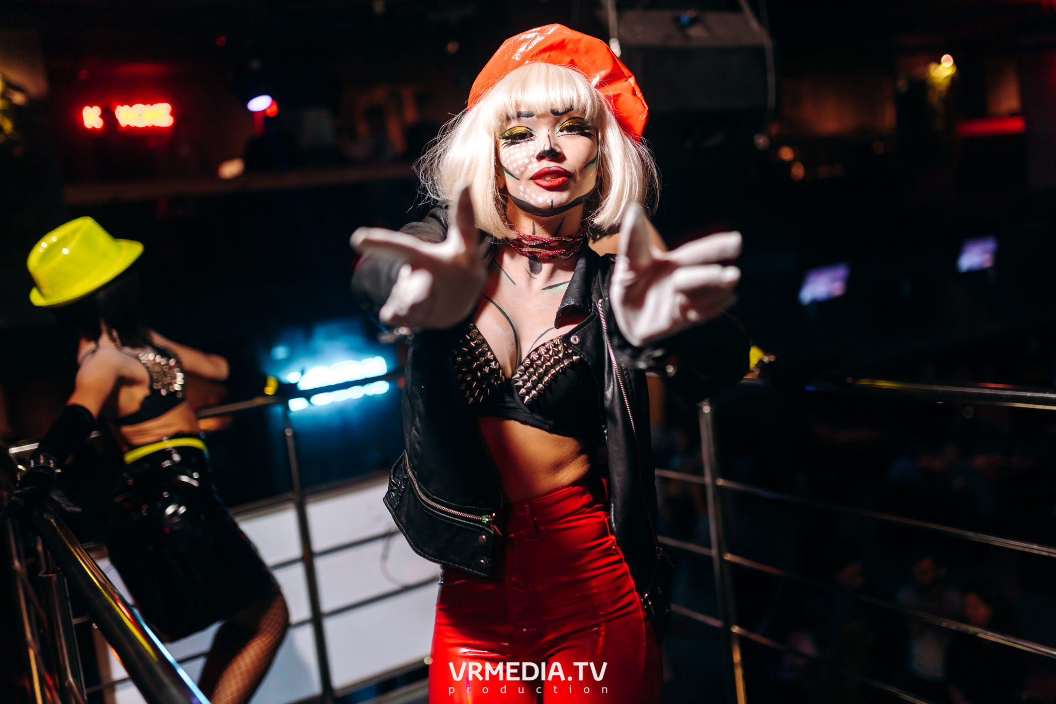 Выходные в баре «DOSKI»