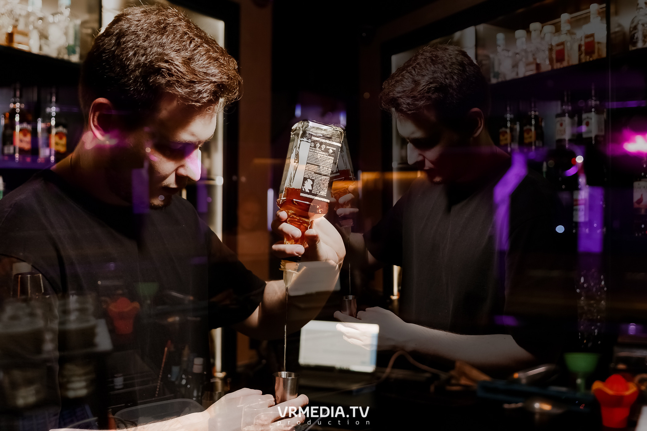 Выходные в караоке-баре «Volna»