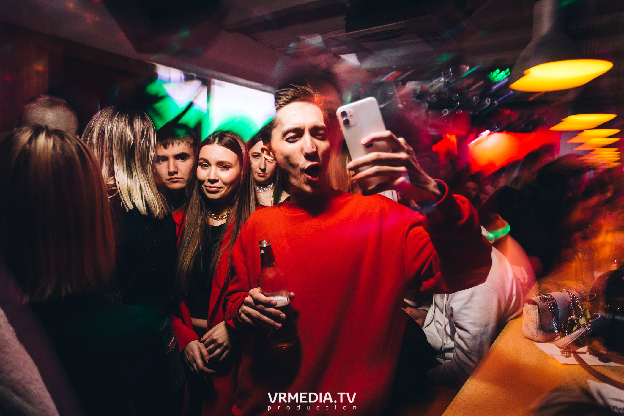 Выходные в баре «Cosmo»