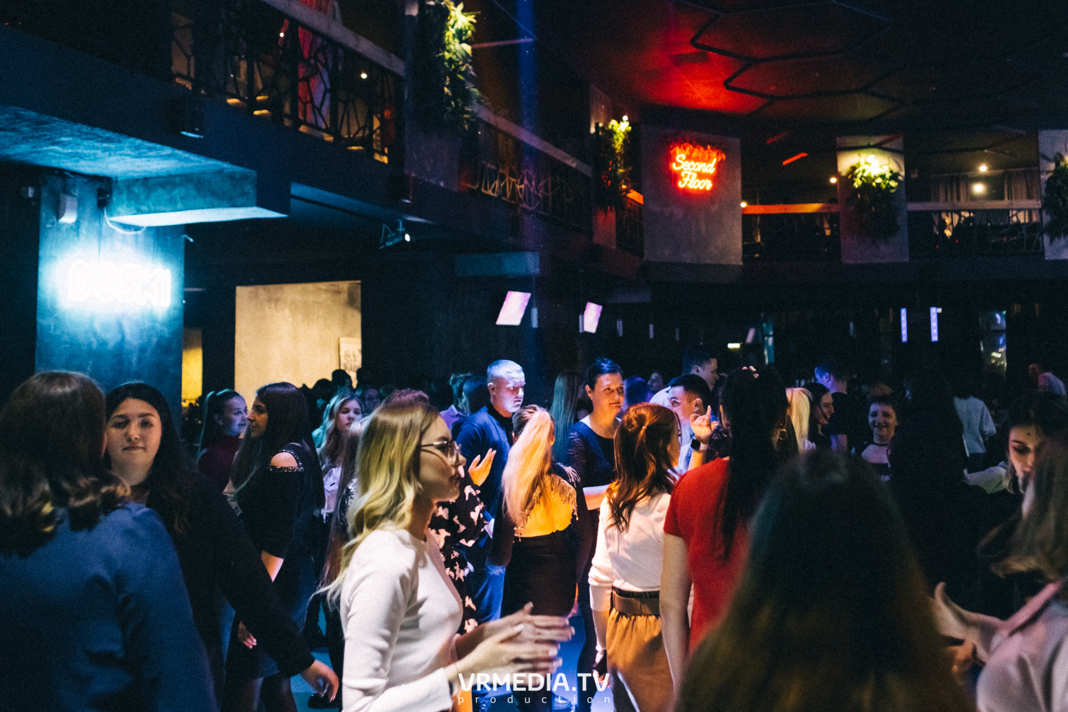 Выходные в баре «DOSKI»