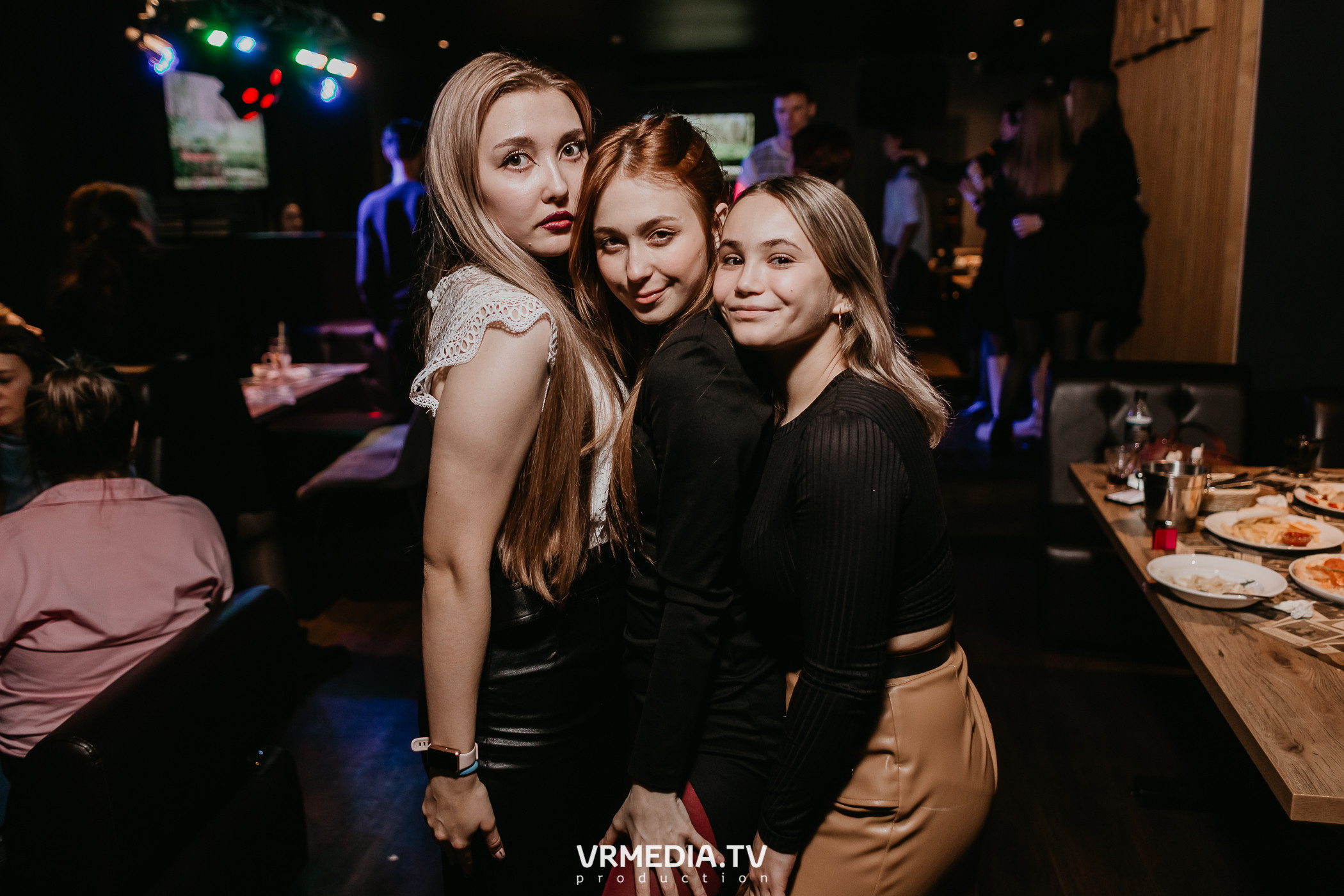 Выходные в баре «DOSKI»