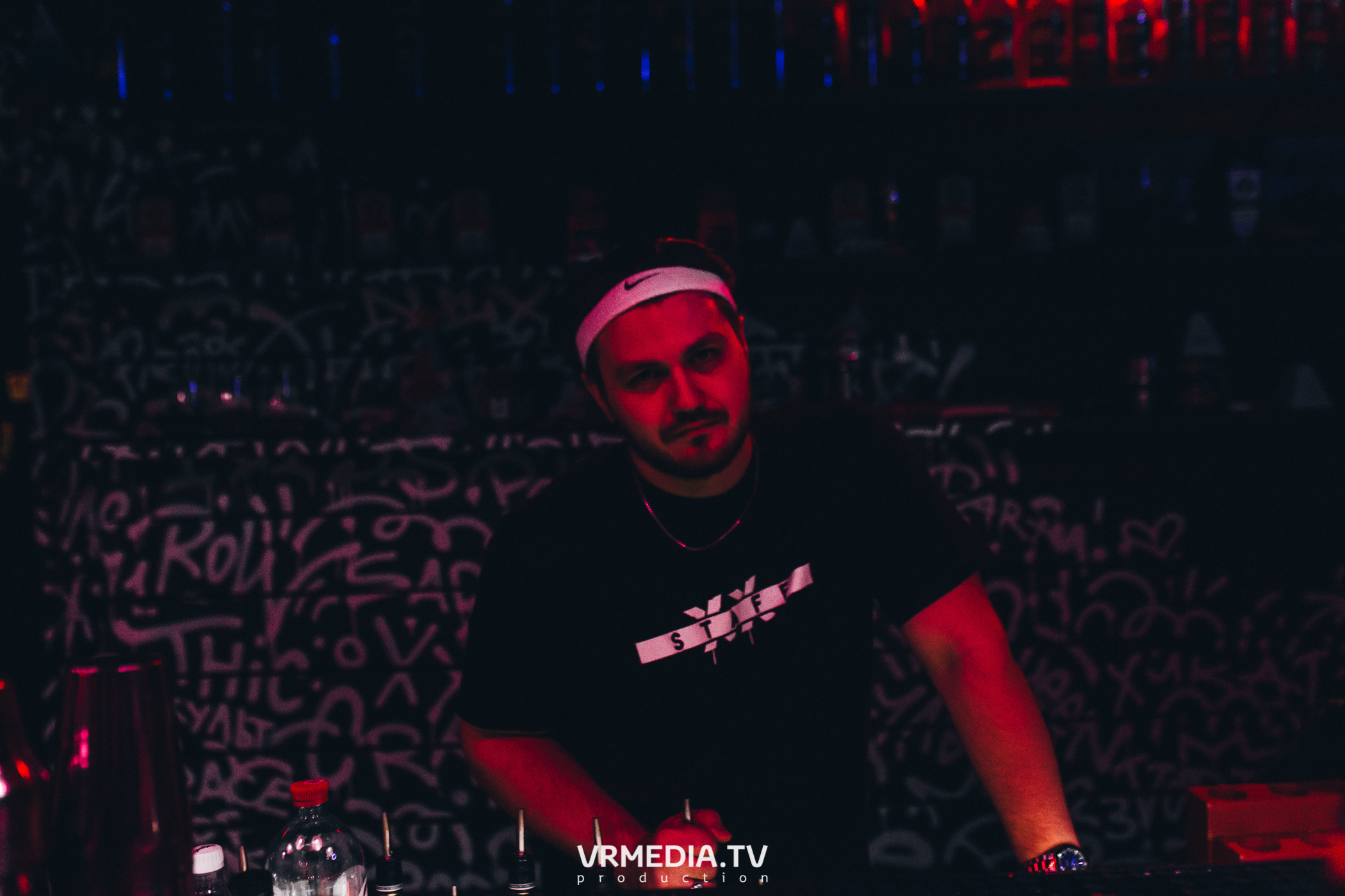 Выходные в баре «Хука Хаус»