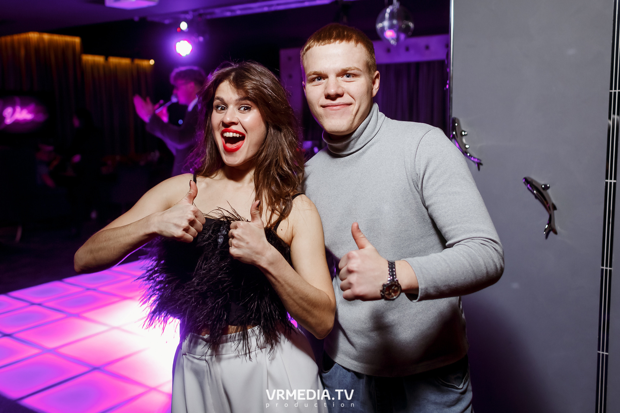 Выходные в караоке-баре «Volna»