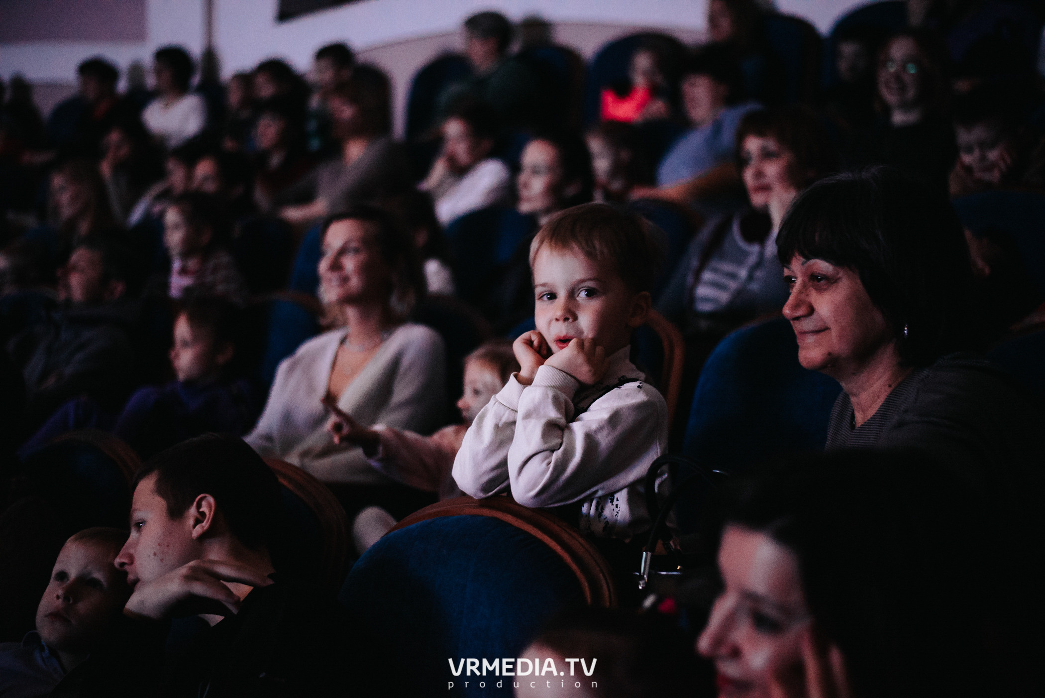 Шоу мыльных пузырей CLINK