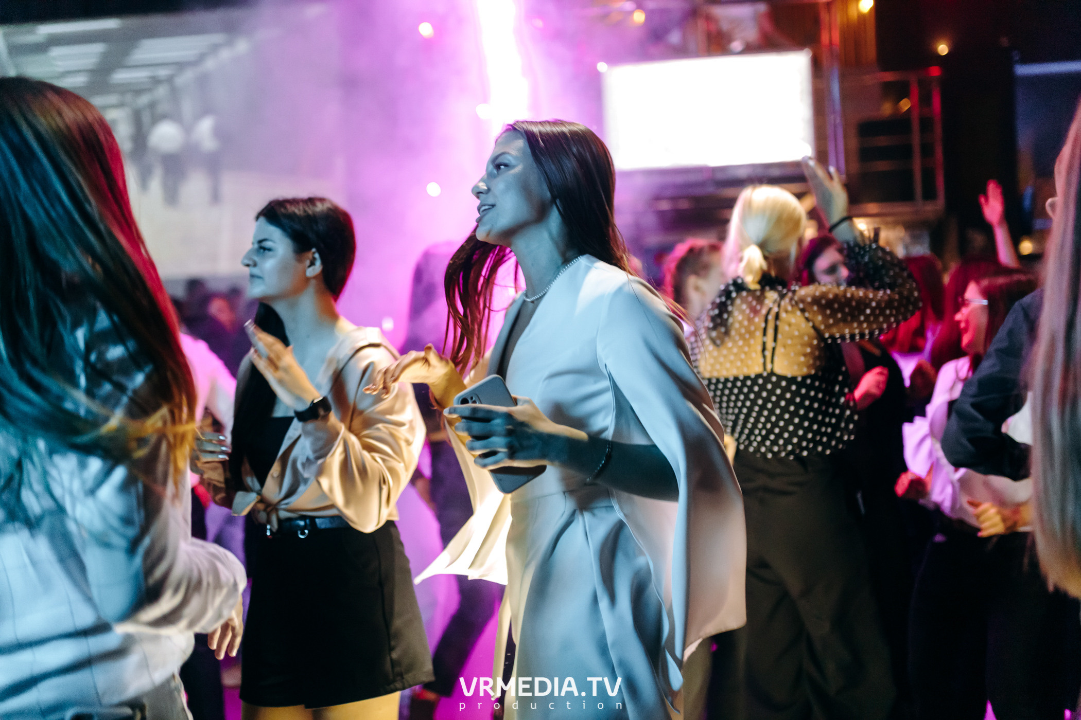 Выходные в баре «DOSKI»