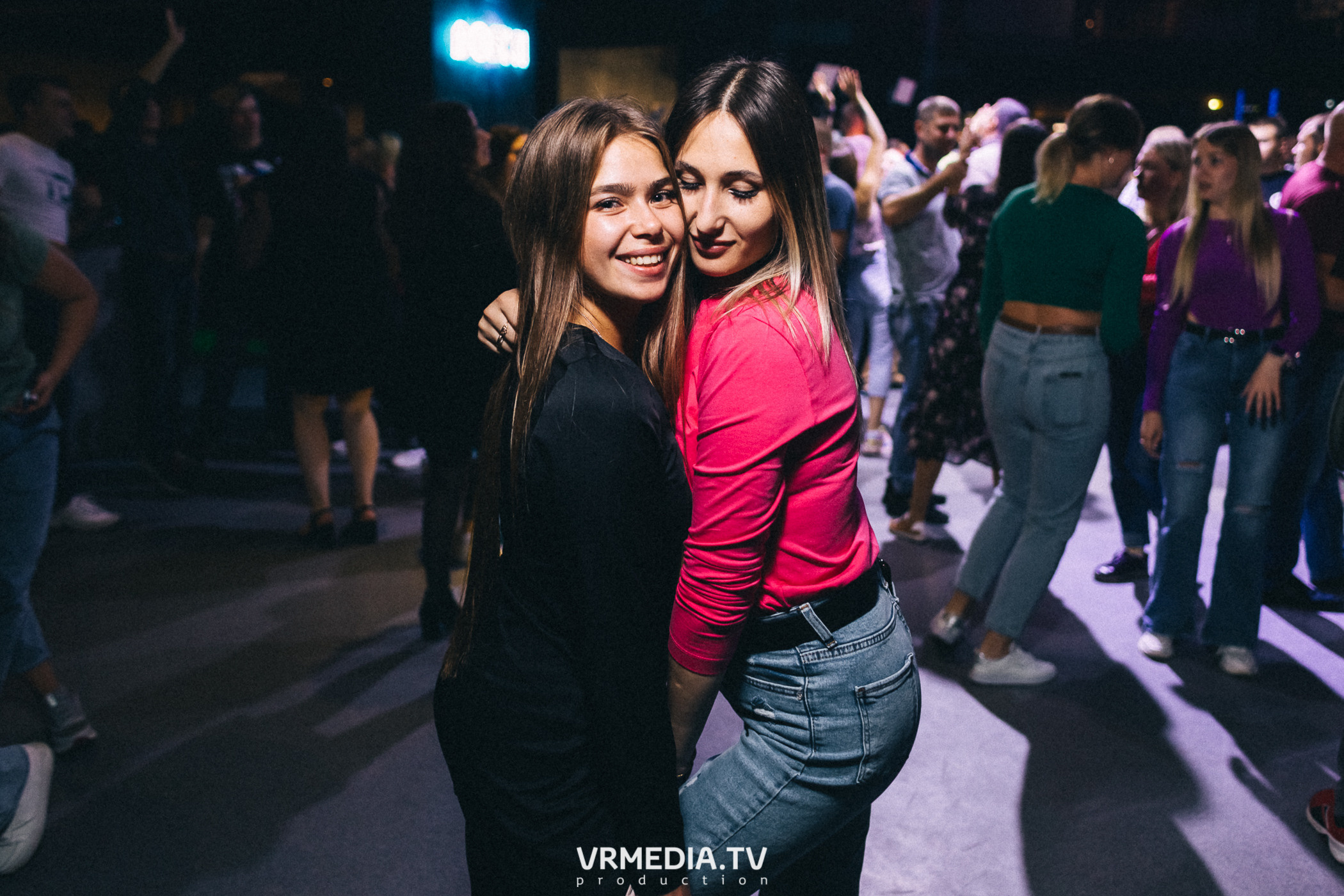 Выходные в баре «DOSKI»