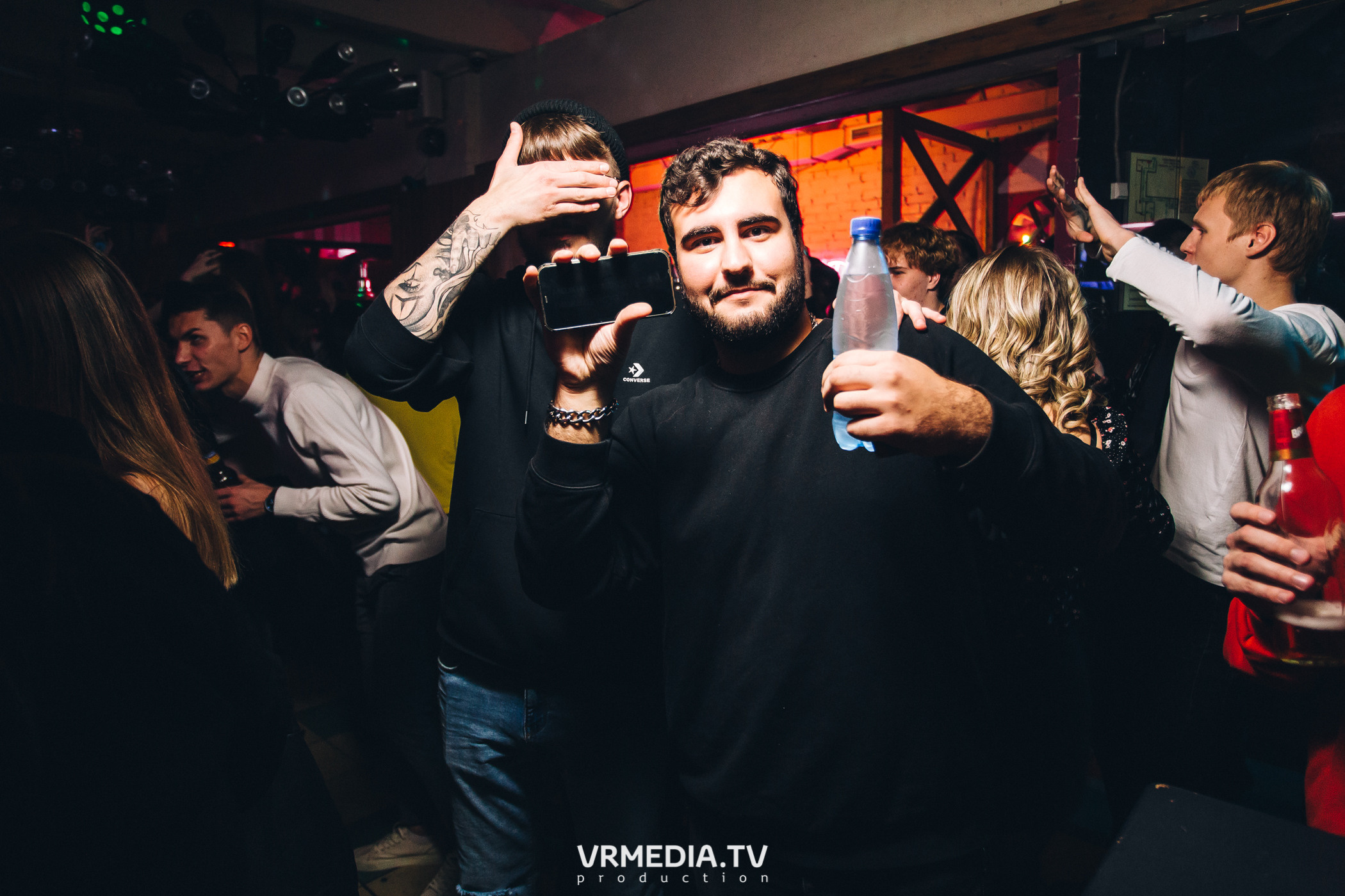 Выходные в баре «Cosmo»