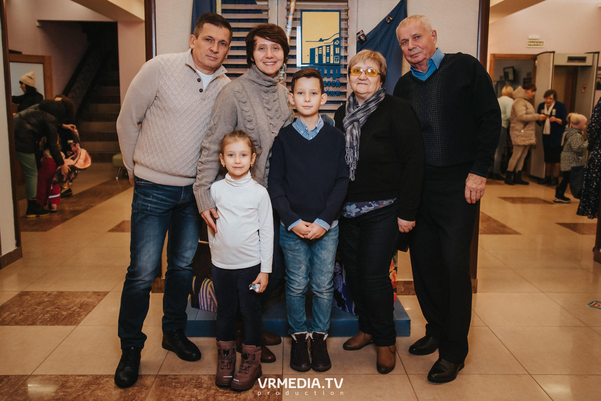 Шоу мыльных пузырей CLINK