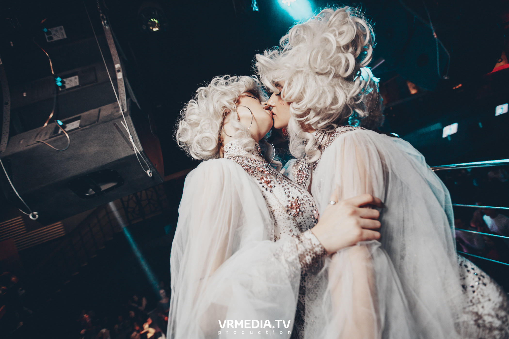 Выходные в баре «DOSKI»