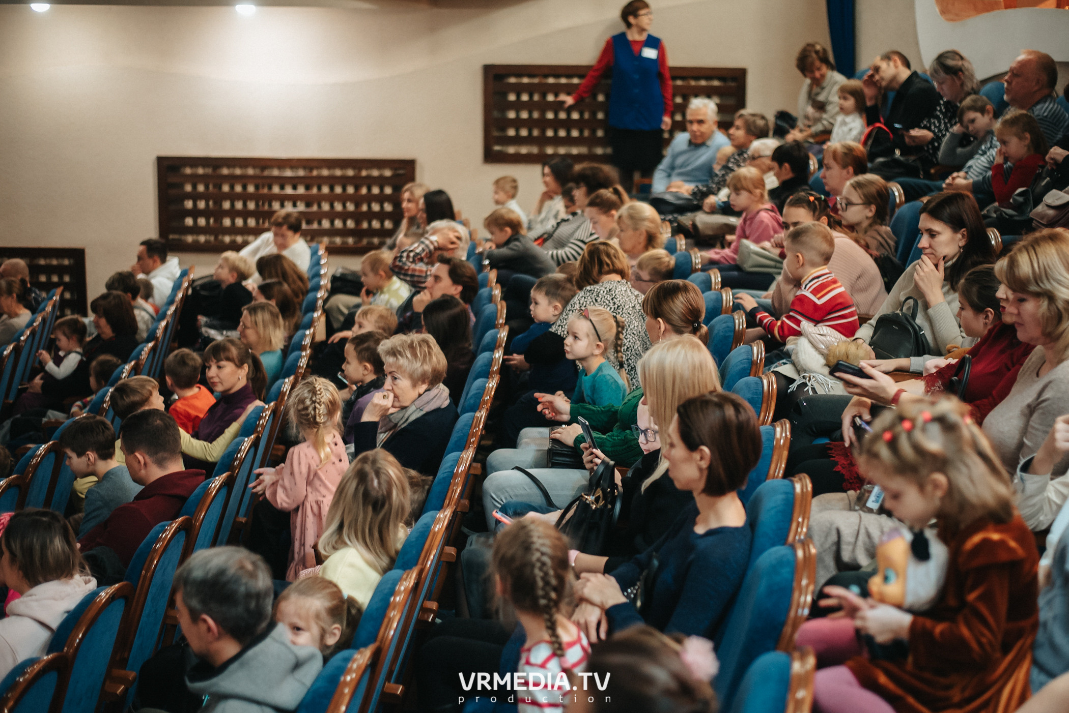 Шоу мыльных пузырей CLINK