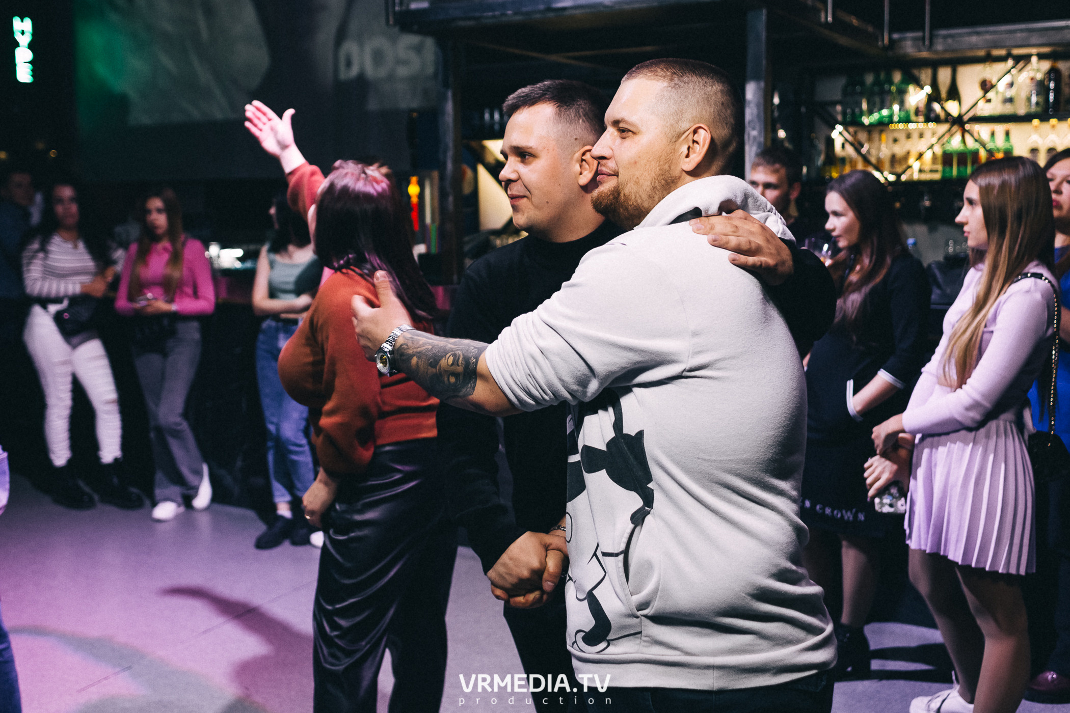 Выходные в баре «DOSKI»