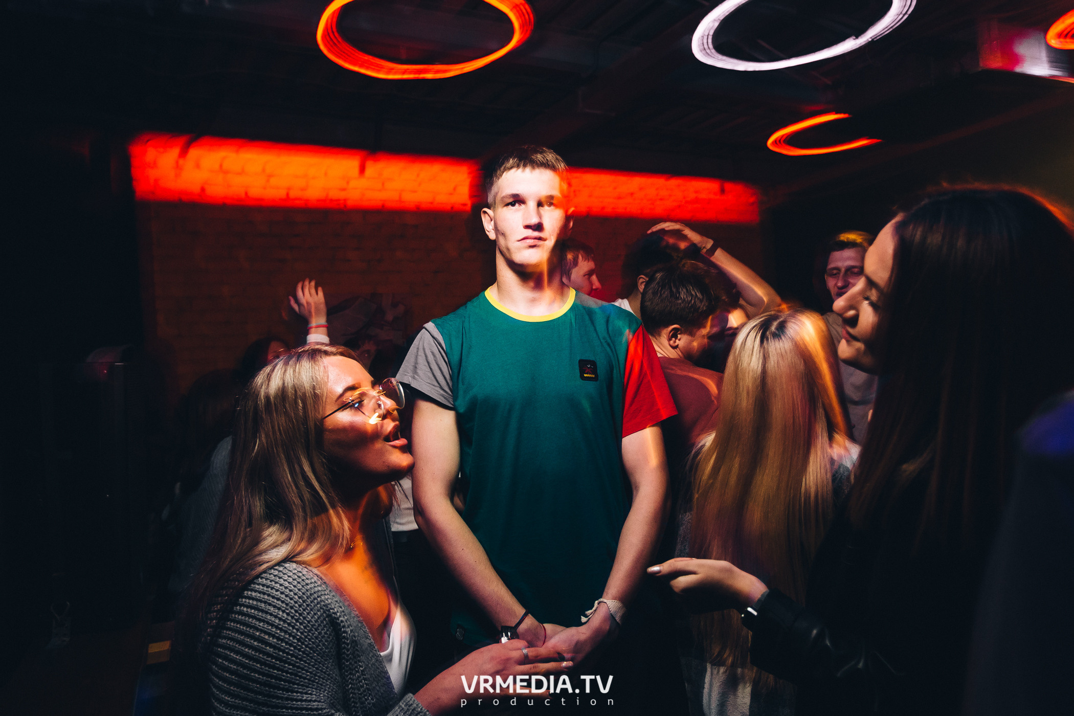 Выходные в баре «Хука Хаус»