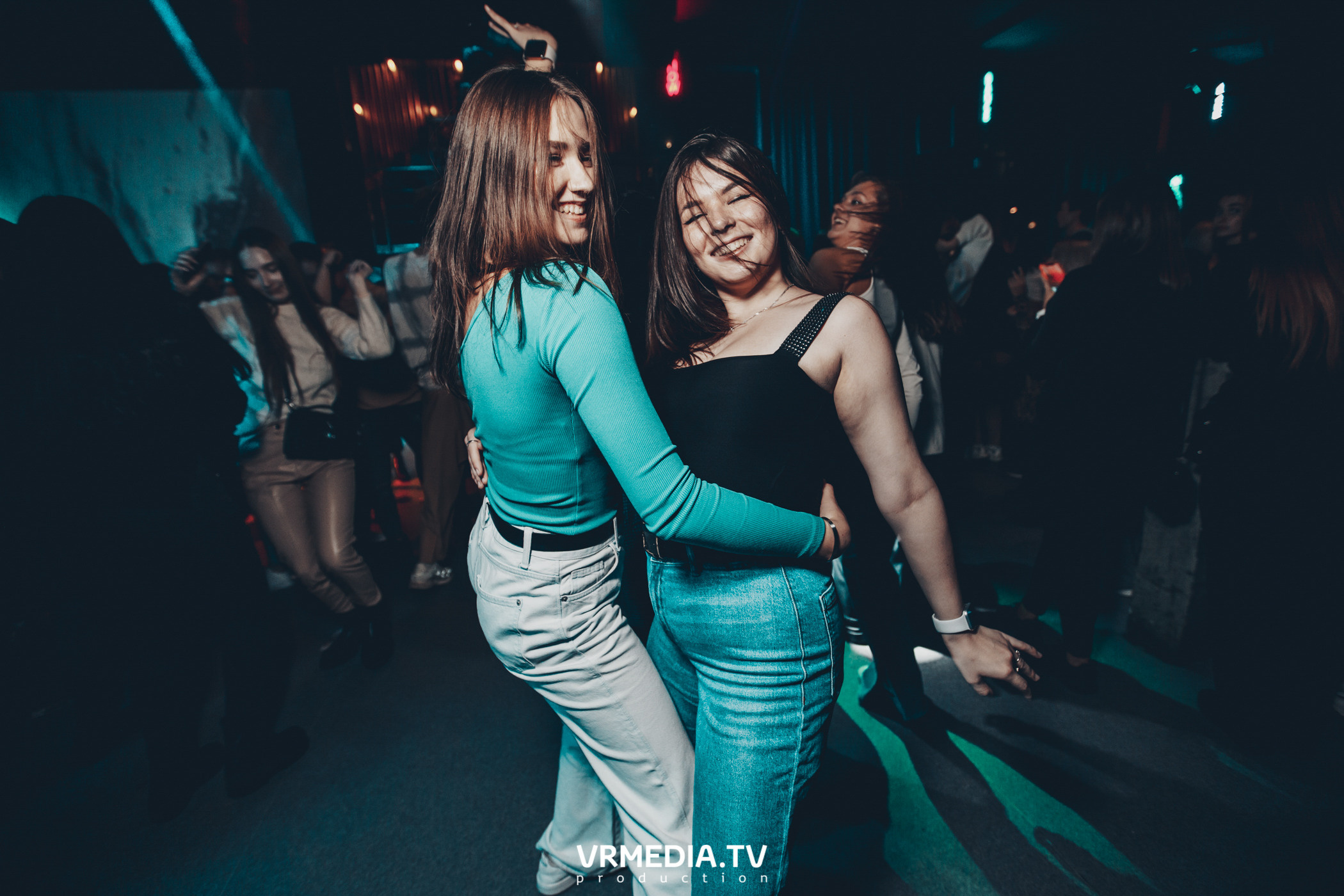 Выходные в баре «DOSKI»