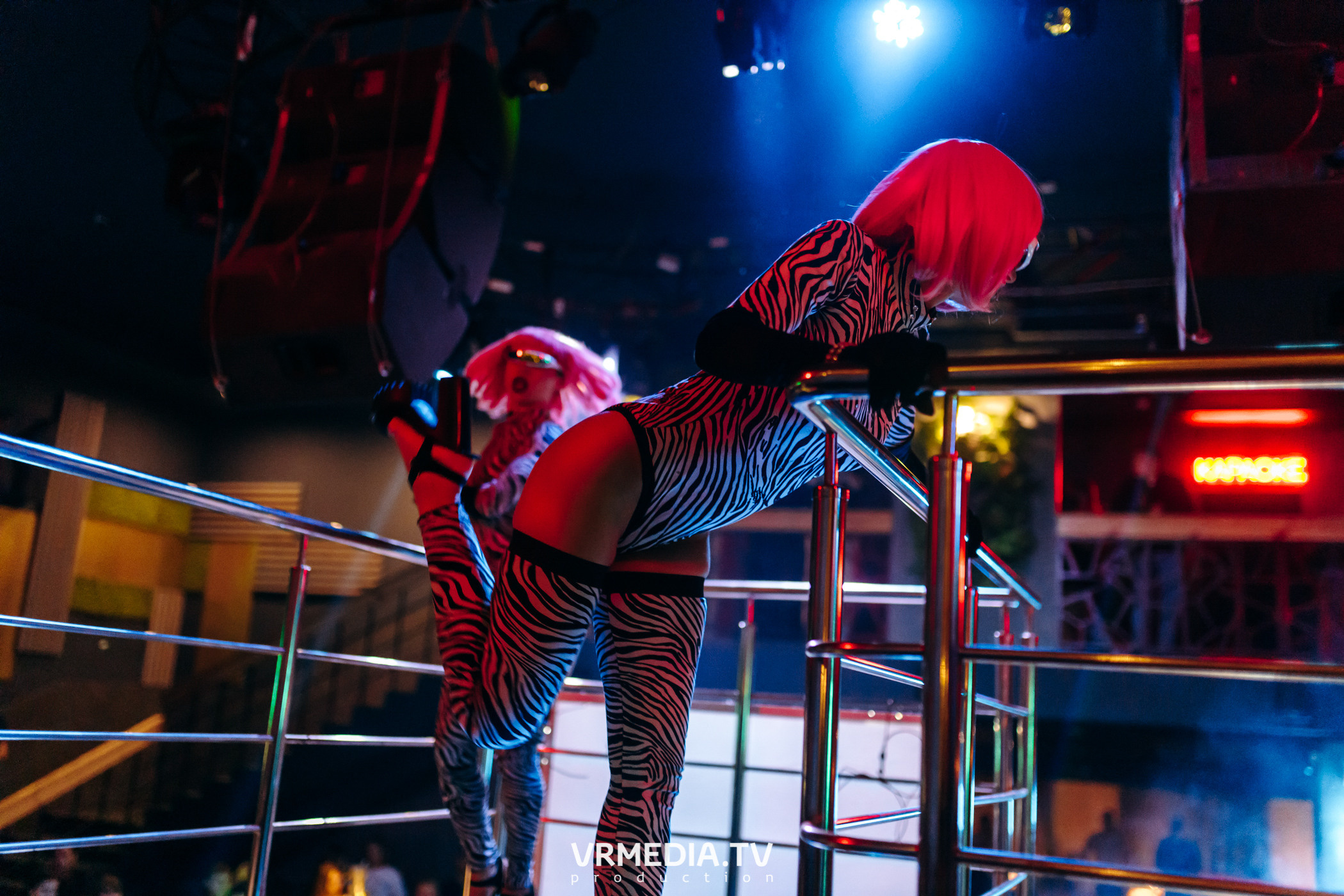 Выходные в баре «DOSKI»