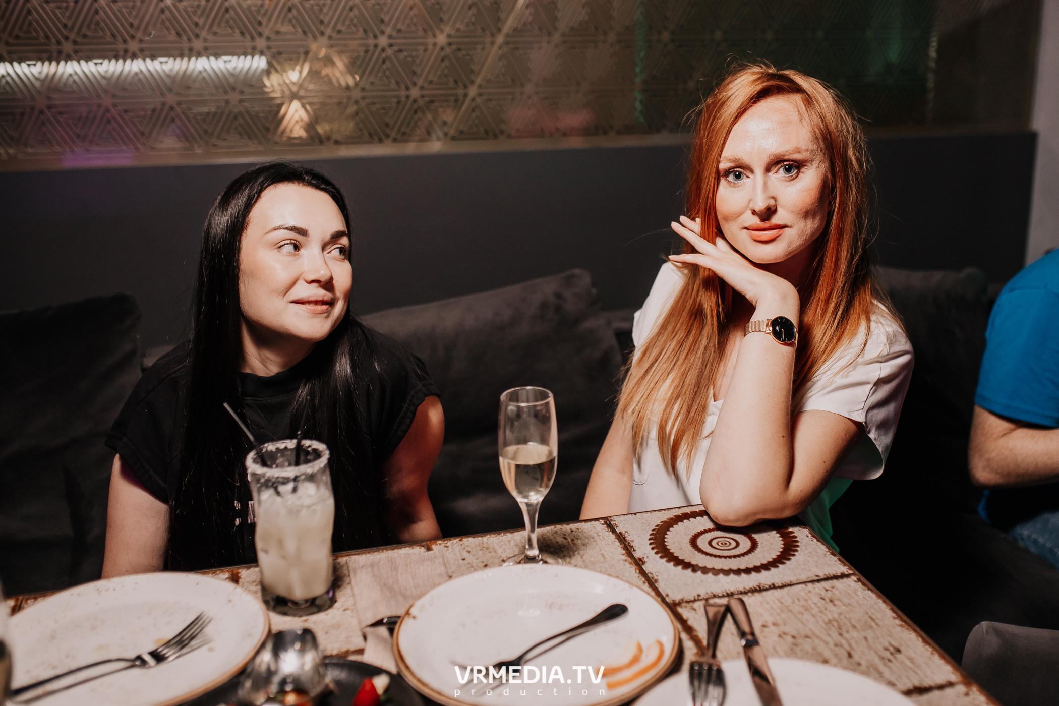 Выходные в караоке-баре «Volna»