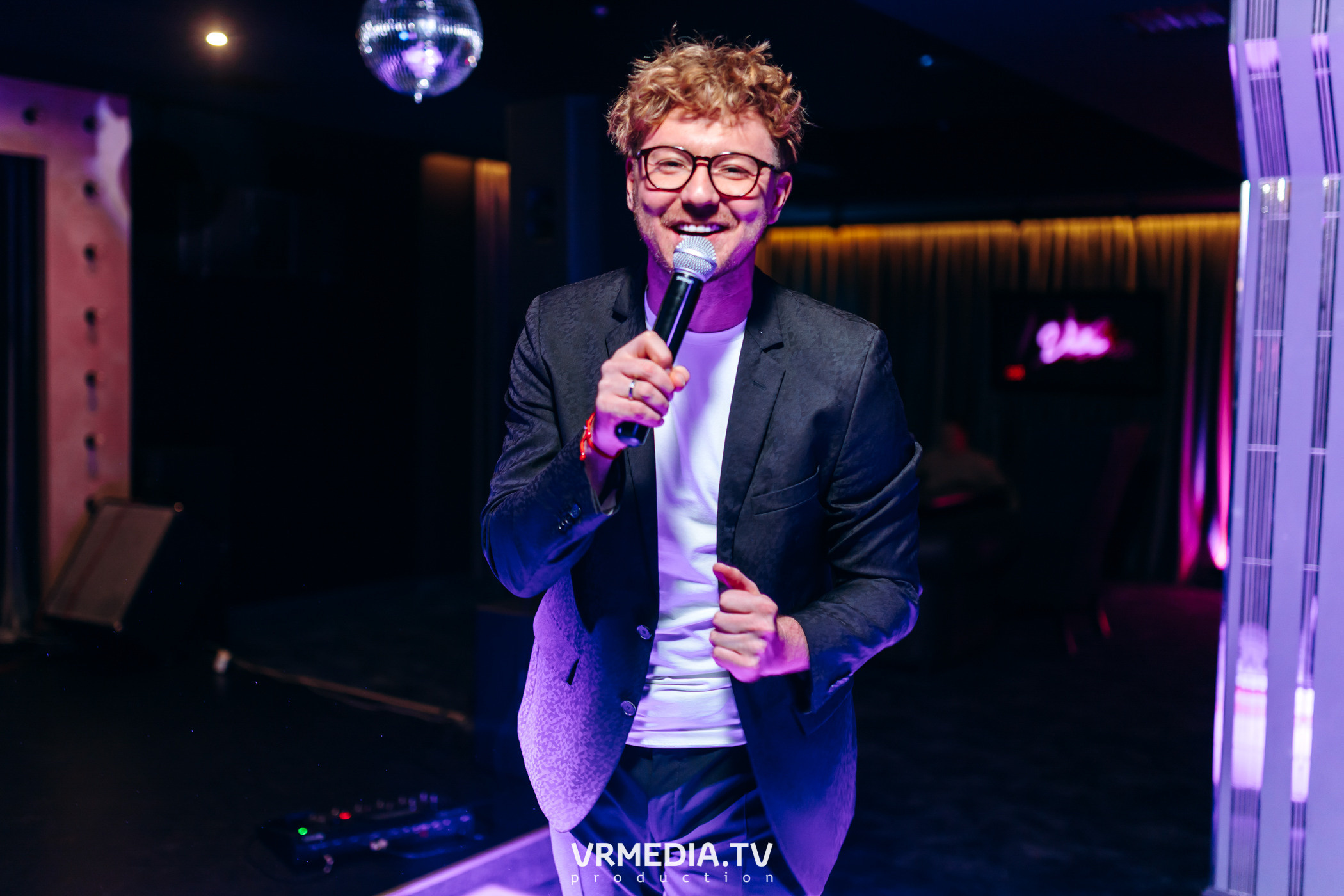 «Жуй орбит без сахара» в караоке-баре «Volna»