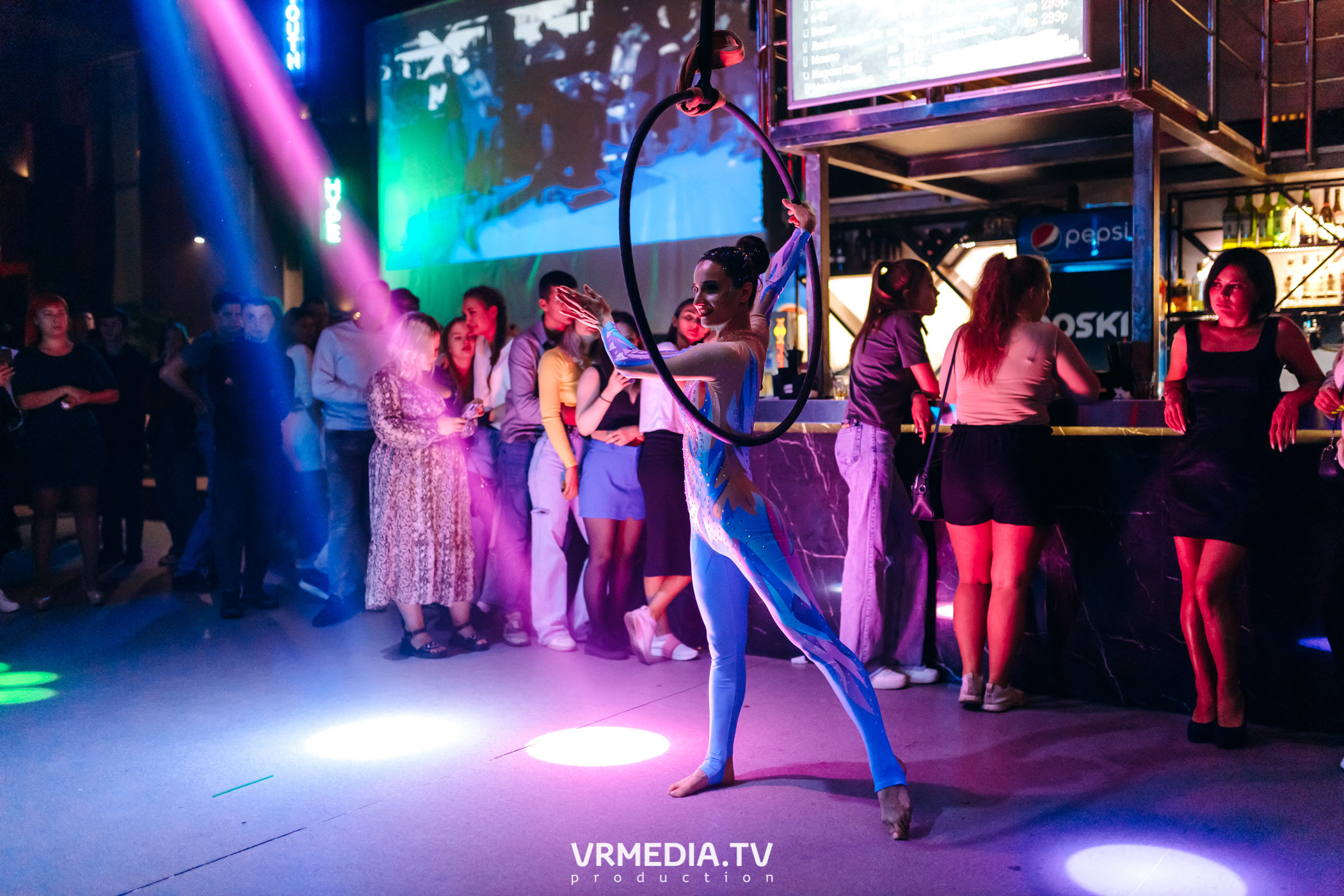 Выходные в баре «DOSKI»