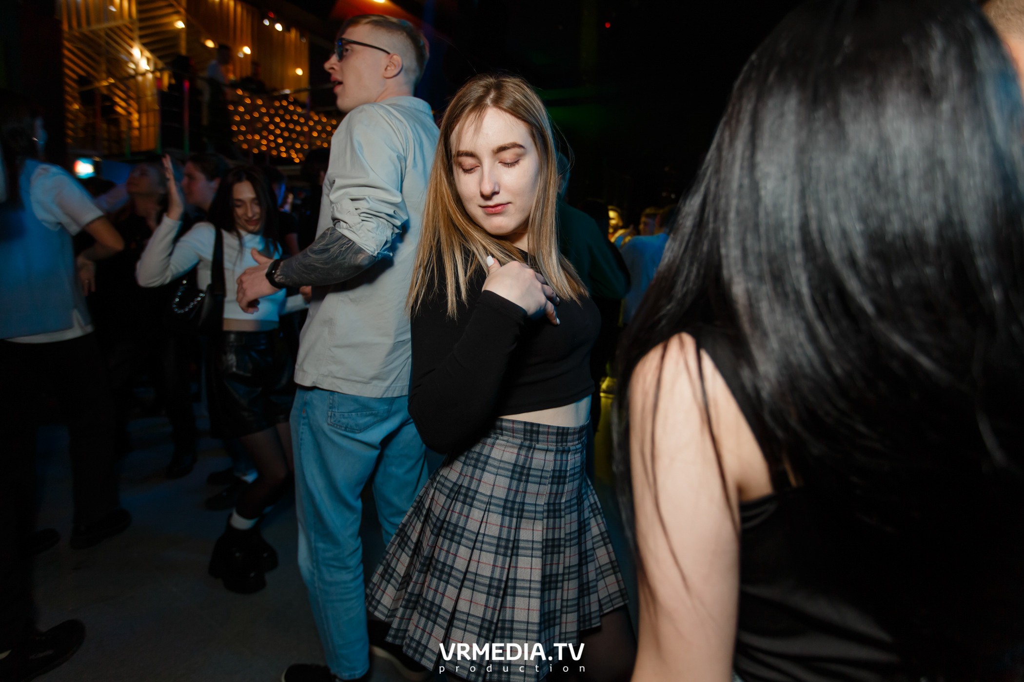 Выходные в баре «DOSKI»