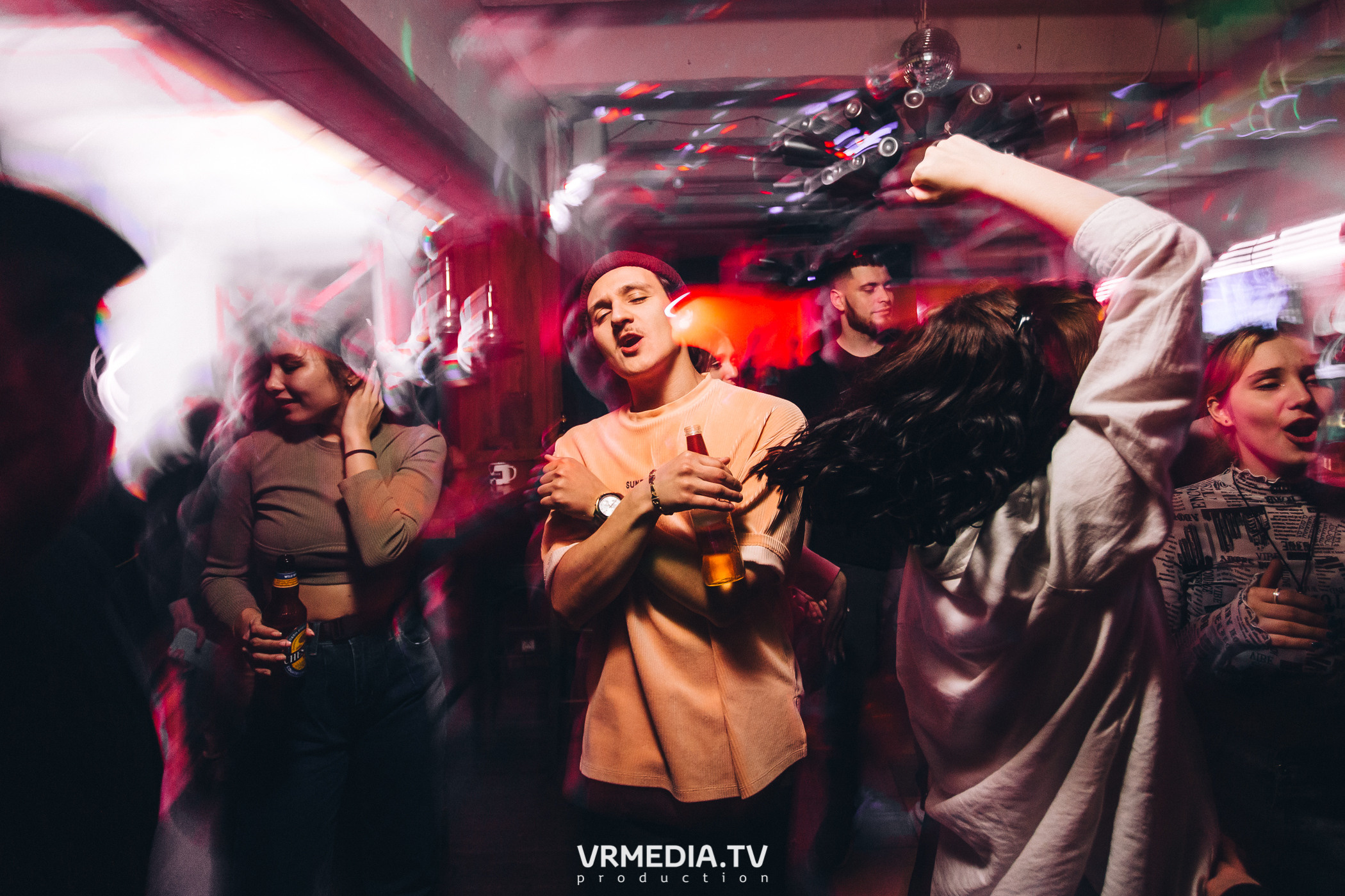 Выходные в баре «Cosmo»