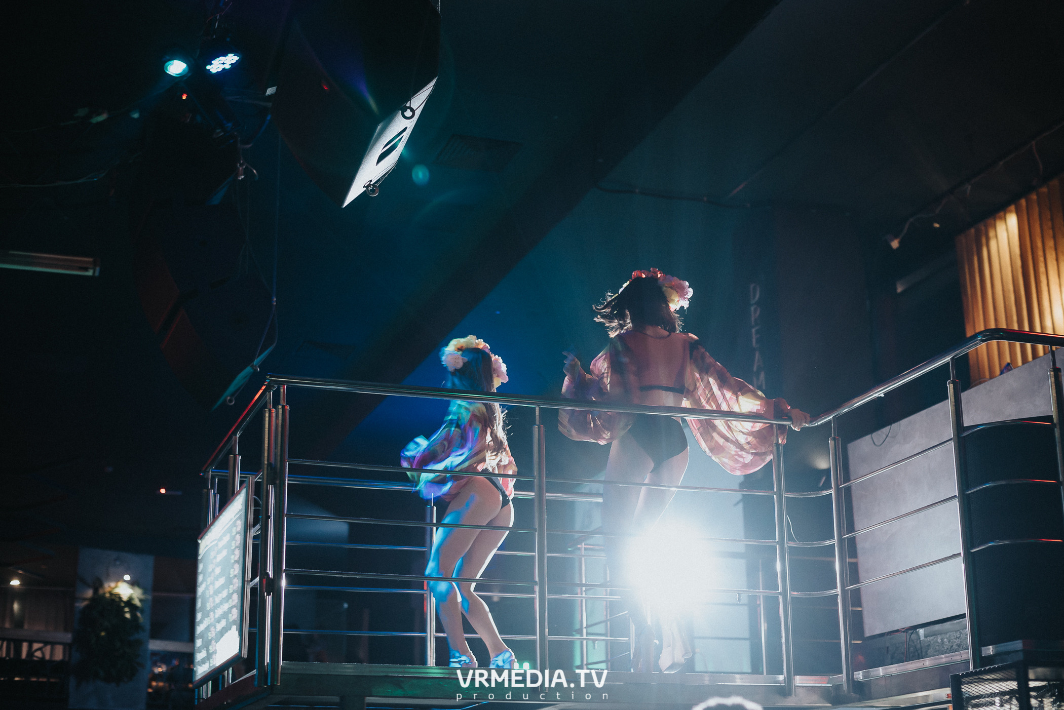 Выходные в баре «DOSKI»