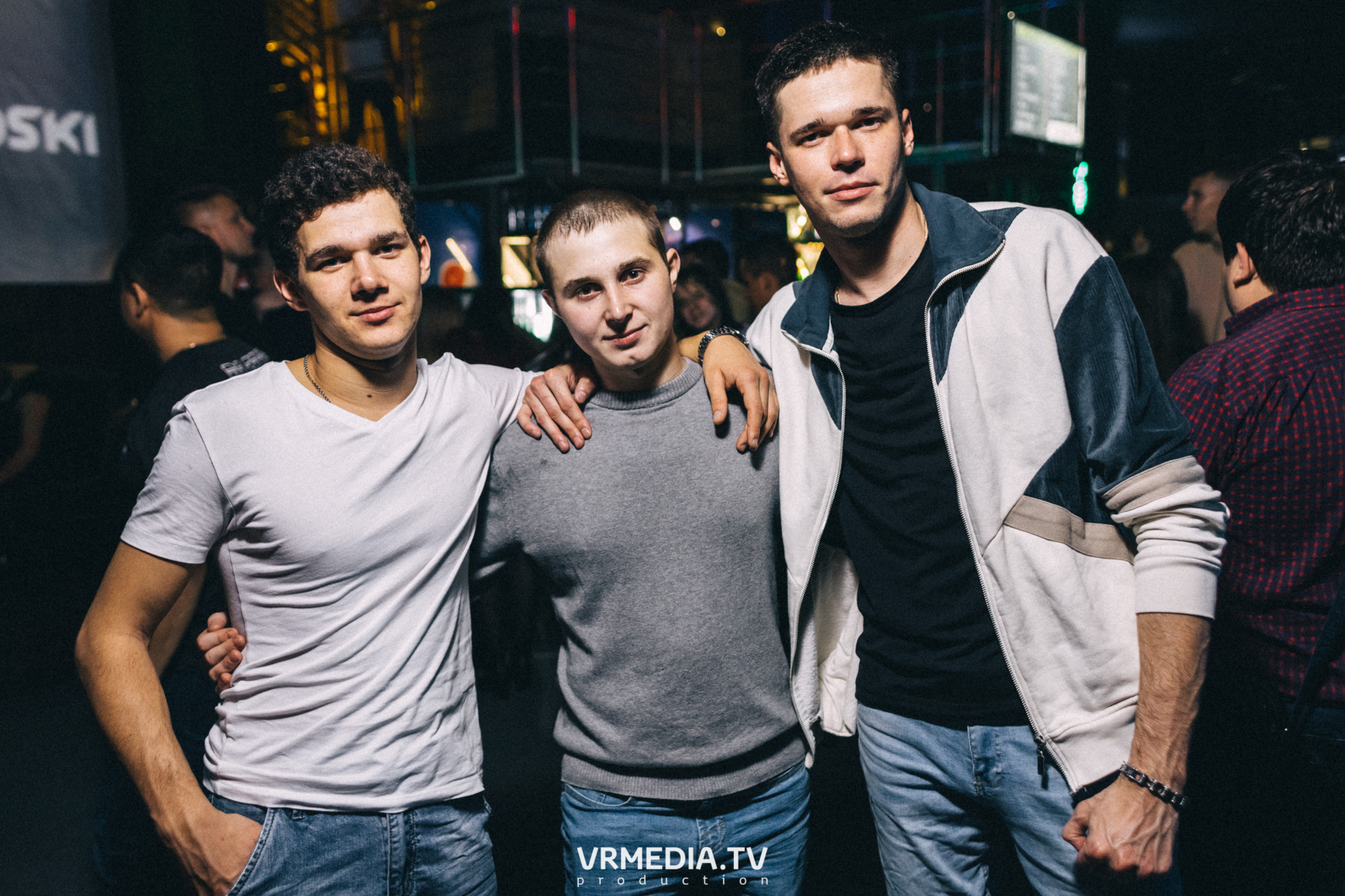 Выходные в баре «DOSKI»