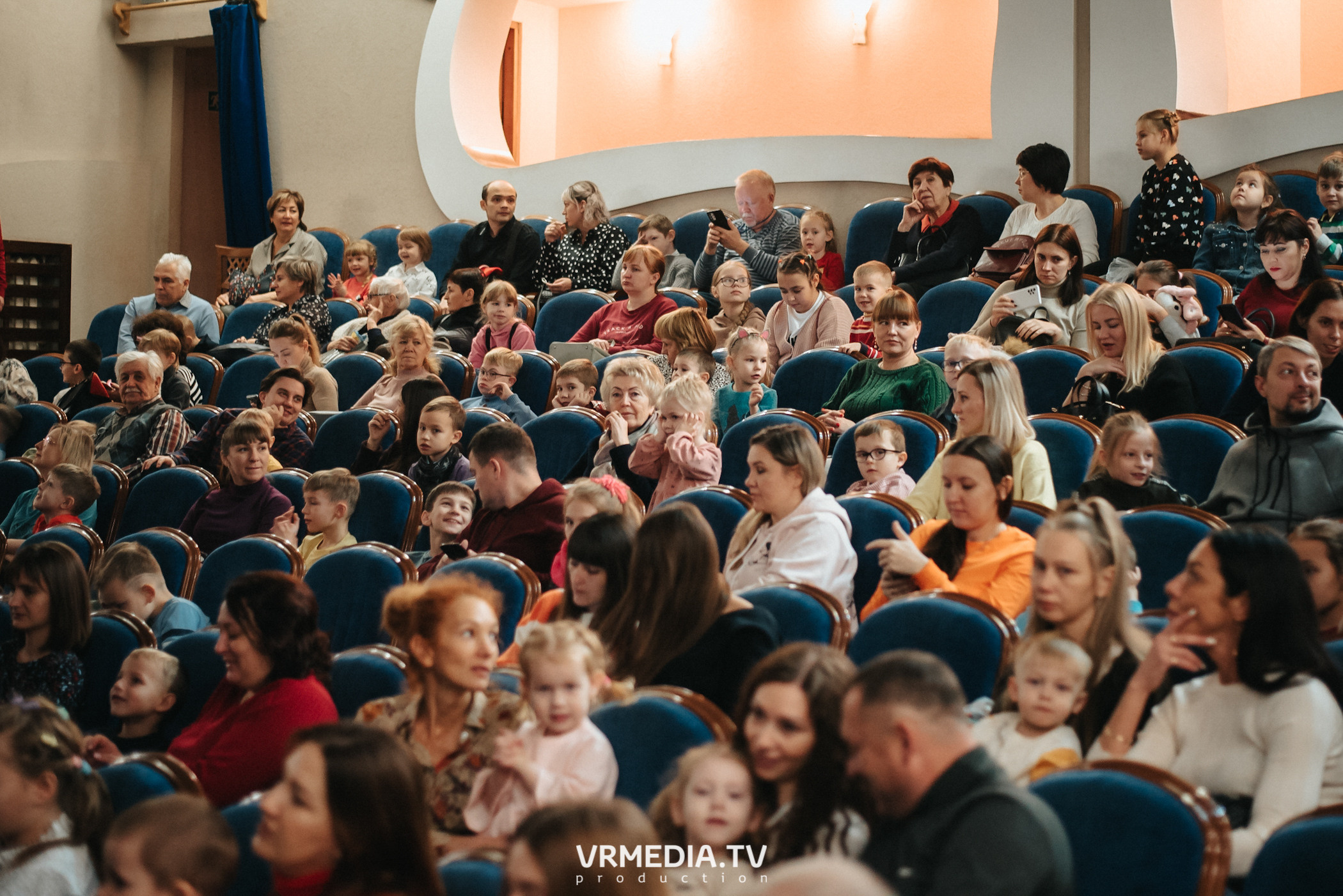 Шоу мыльных пузырей CLINK