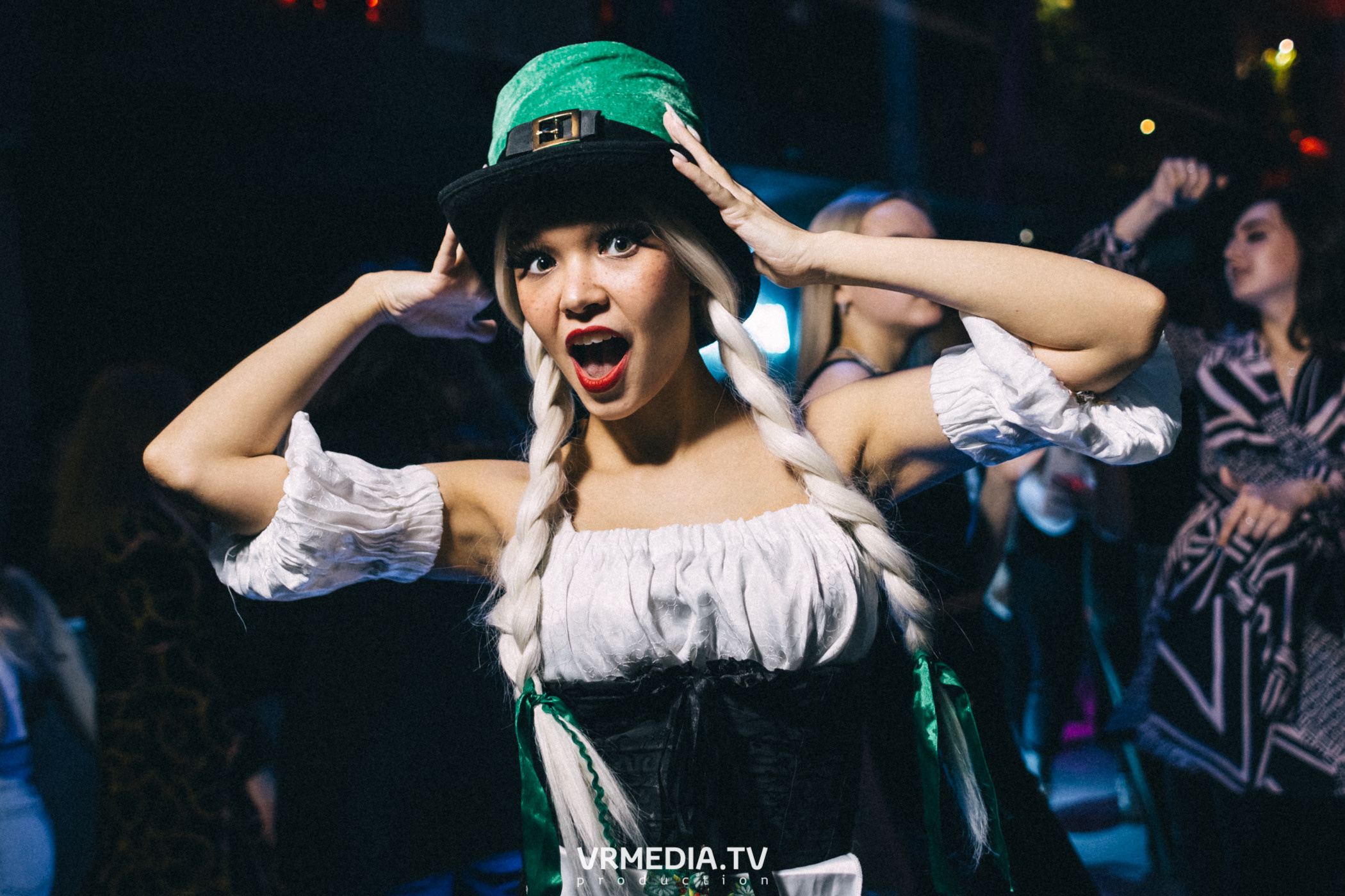 Выходные в баре «DOSKI»