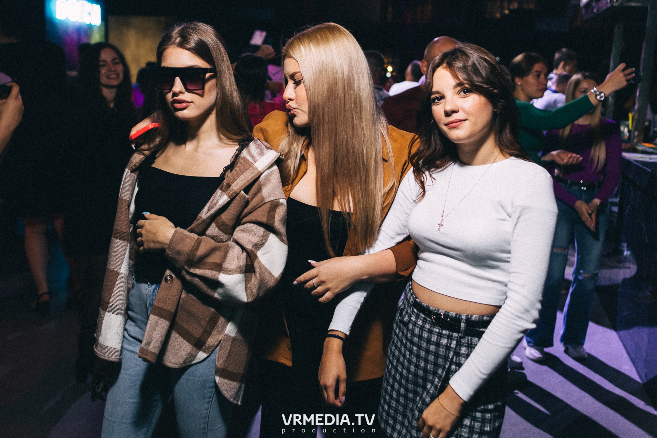 Выходные в баре «DOSKI»